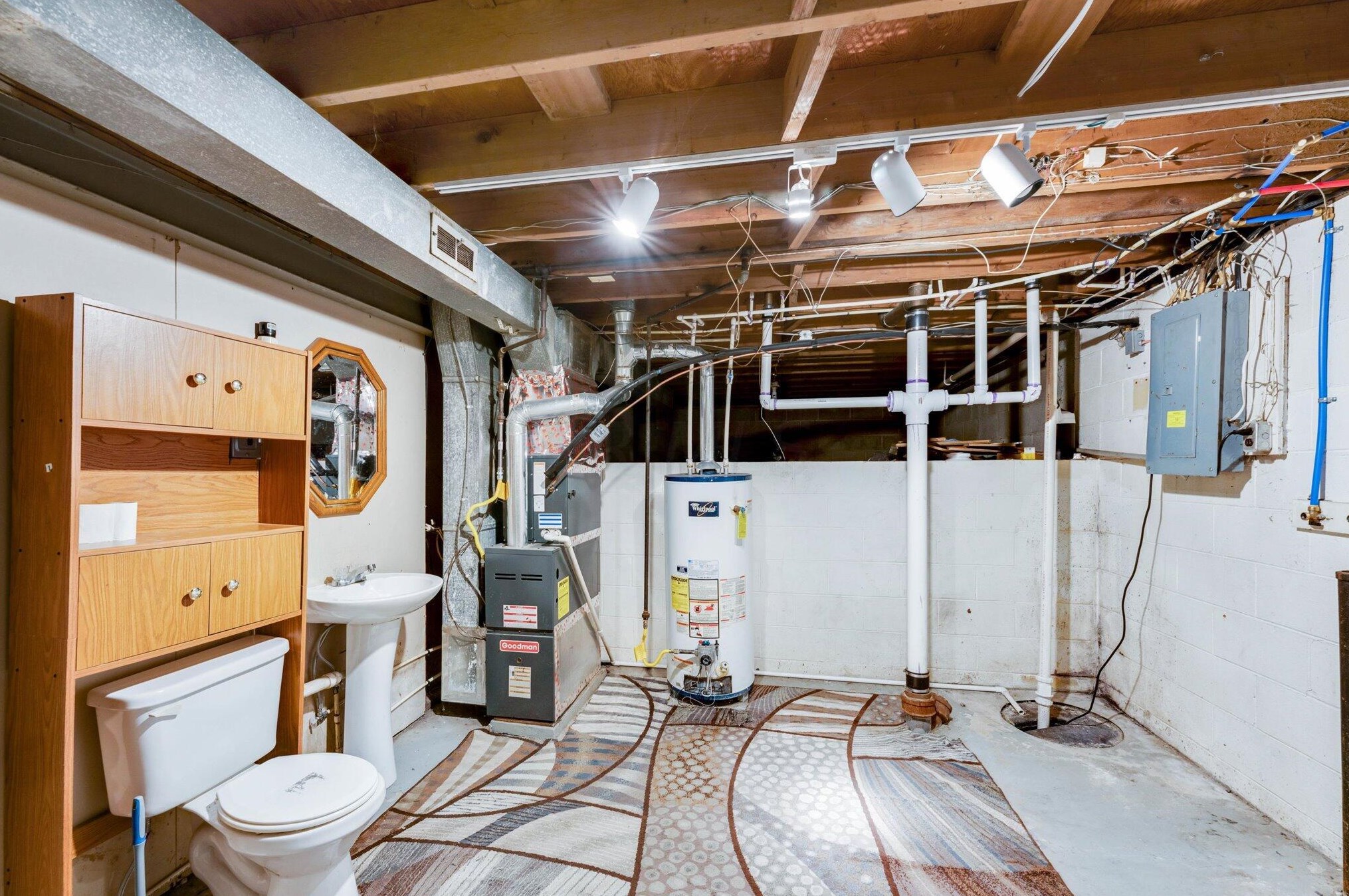 3760 Lynward Rd, Columbus OH 43228-3138 exterior