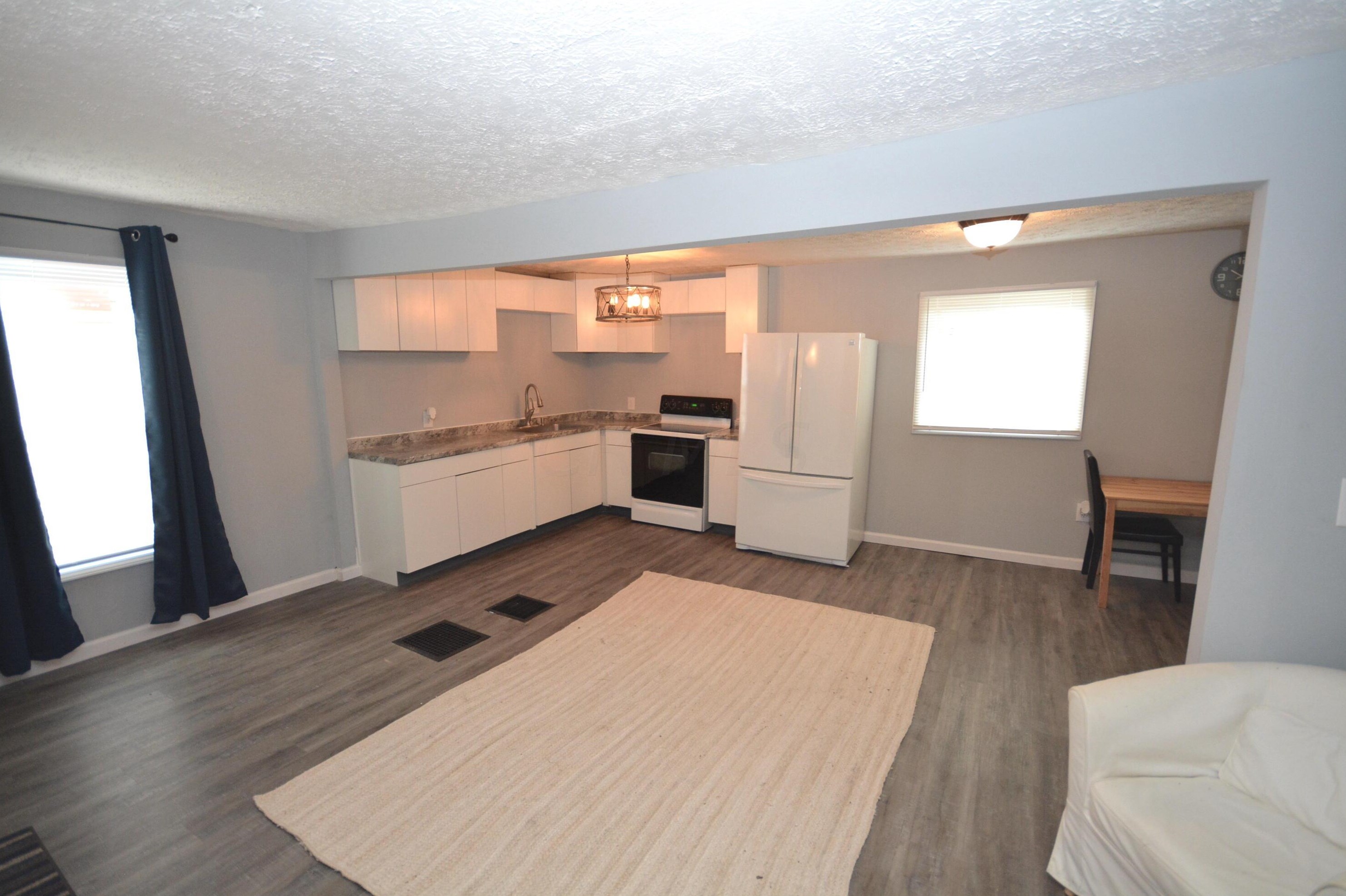 147 Nashoba Ave, Columbus OH 43223-1215 exterior