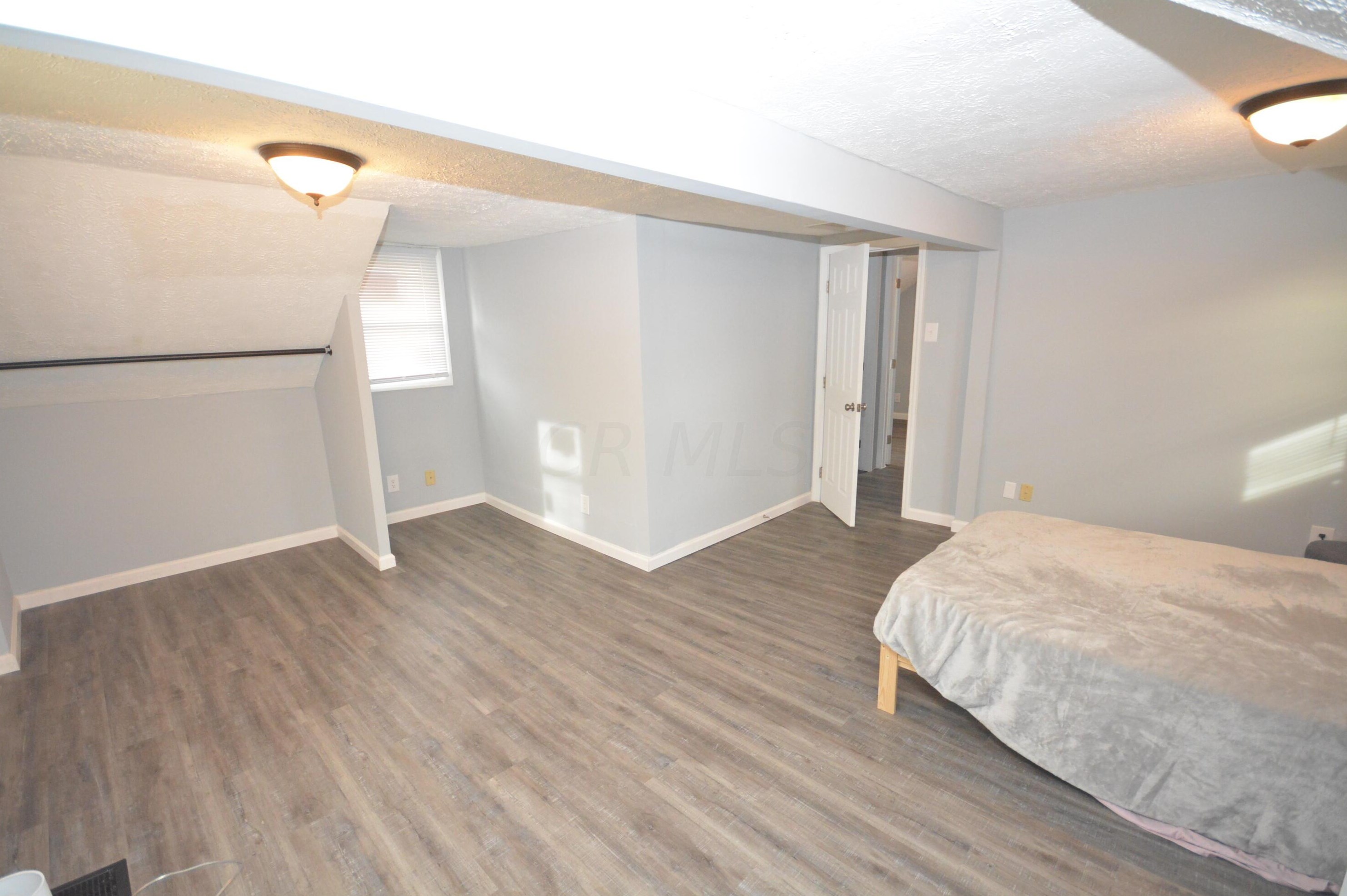 147 Nashoba Ave, Columbus OH 43223-1215 exterior