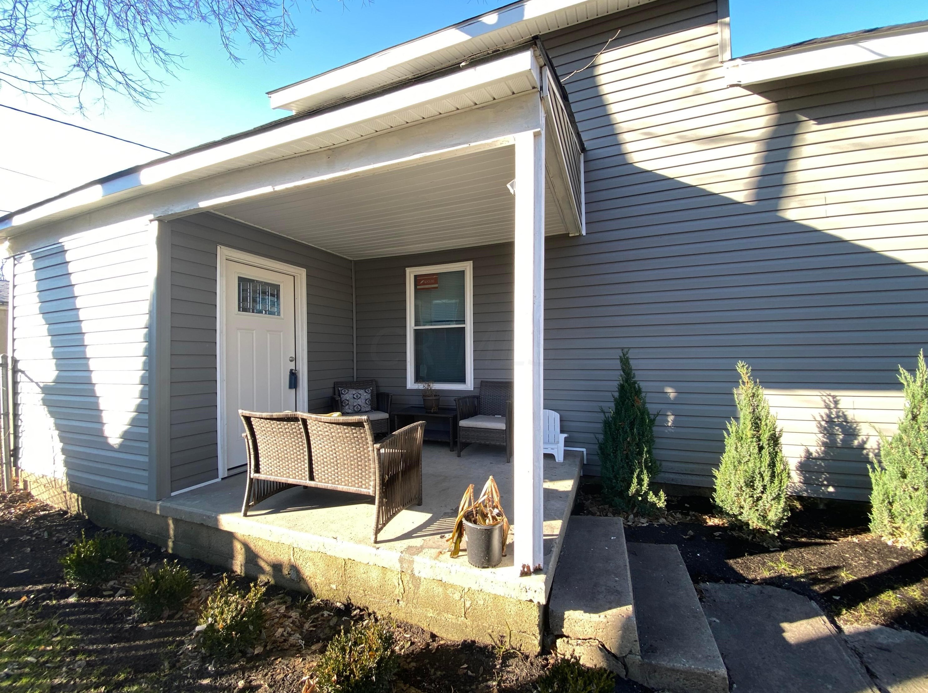 147 Nashoba Ave, Columbus OH 43223-1215 exterior