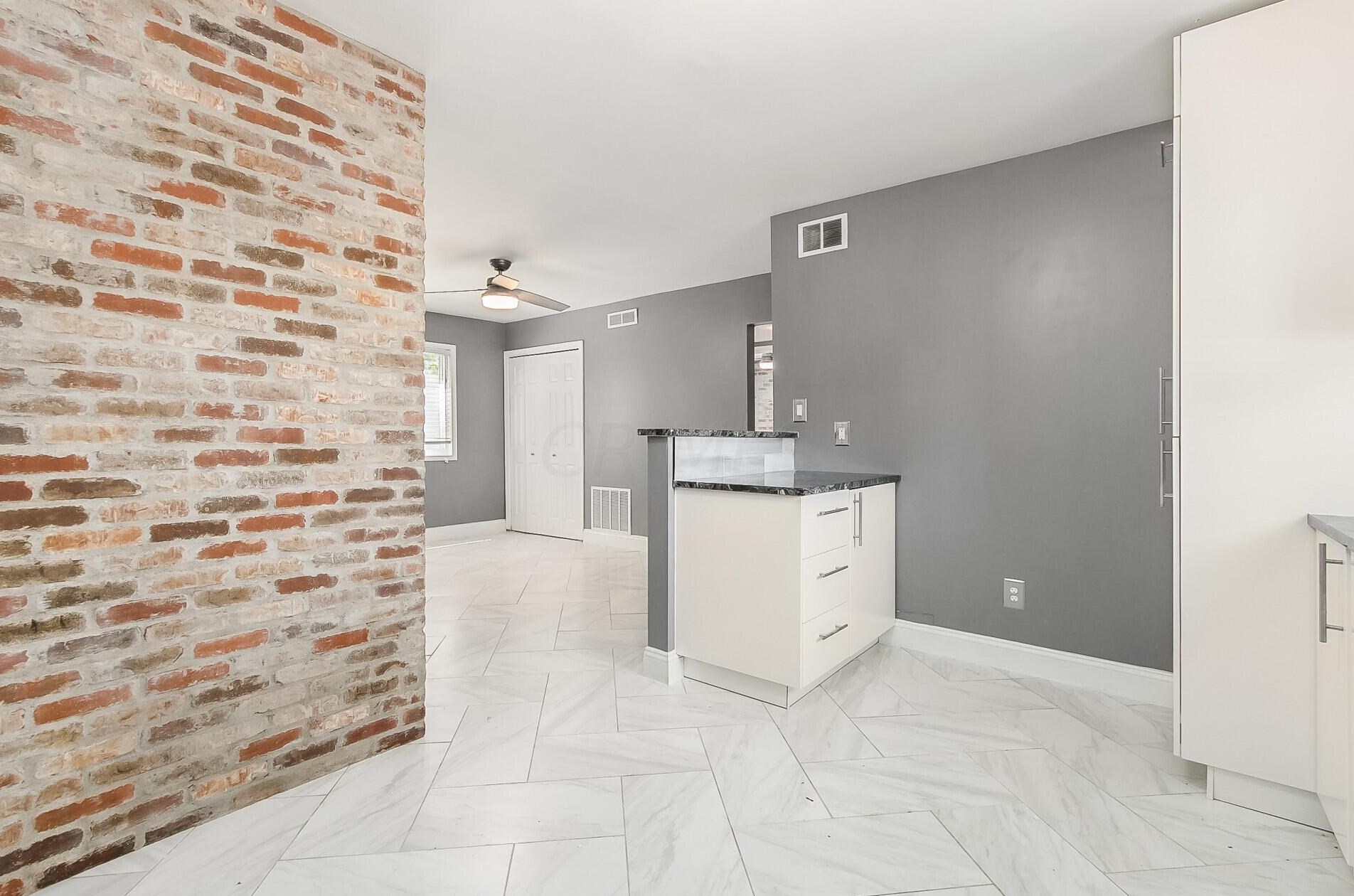 199 5th Ave, Columbus OH  43201-5206 exterior