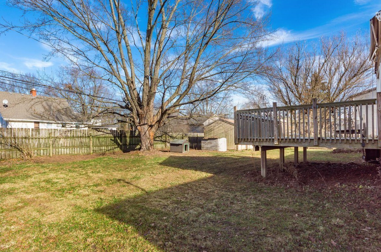 2374 Kilbourne Ave, Columbus OH 43229-4709 exterior