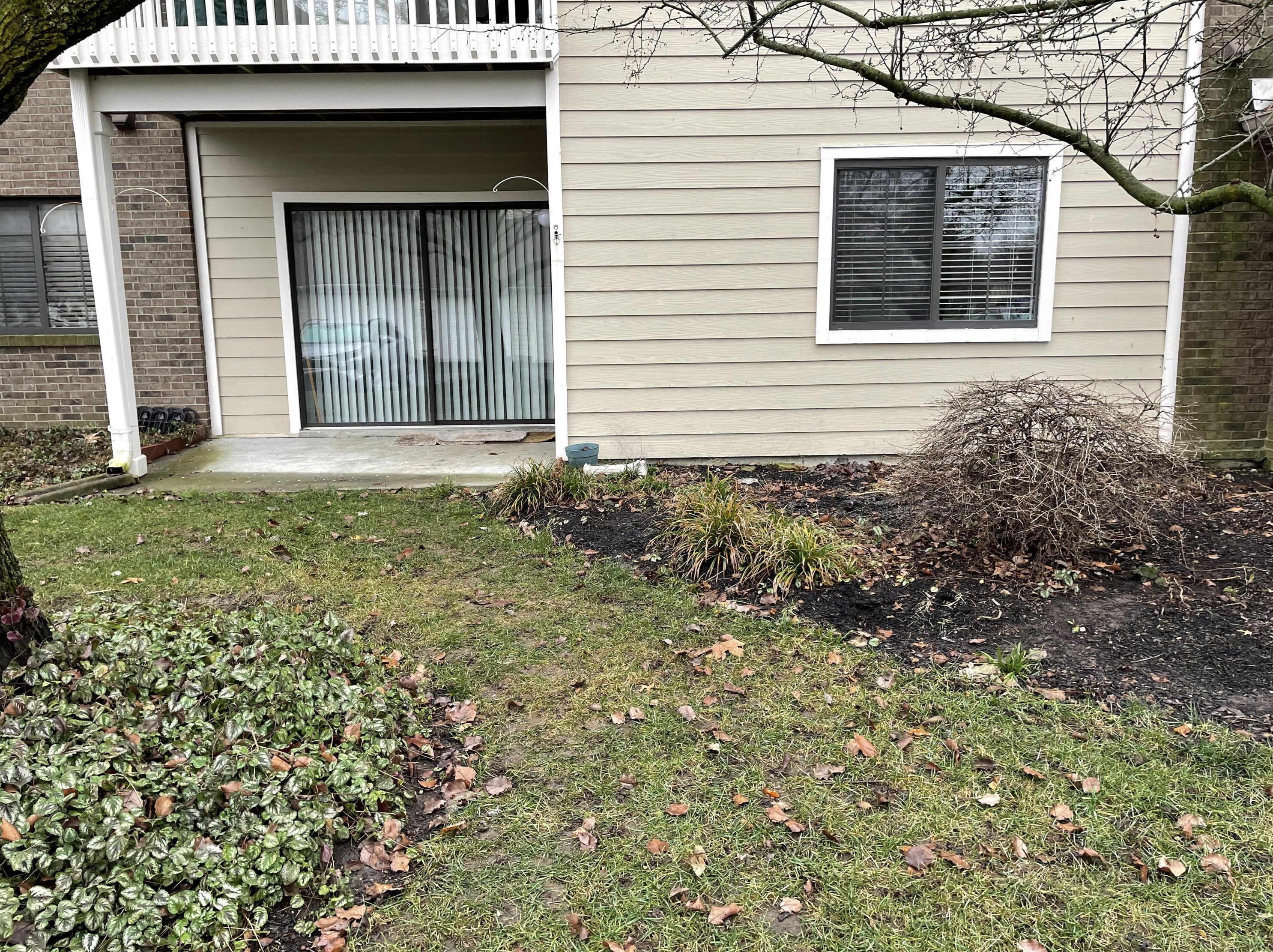 6711 Meadow Creek Dr, Columbus, OH 43235-7911