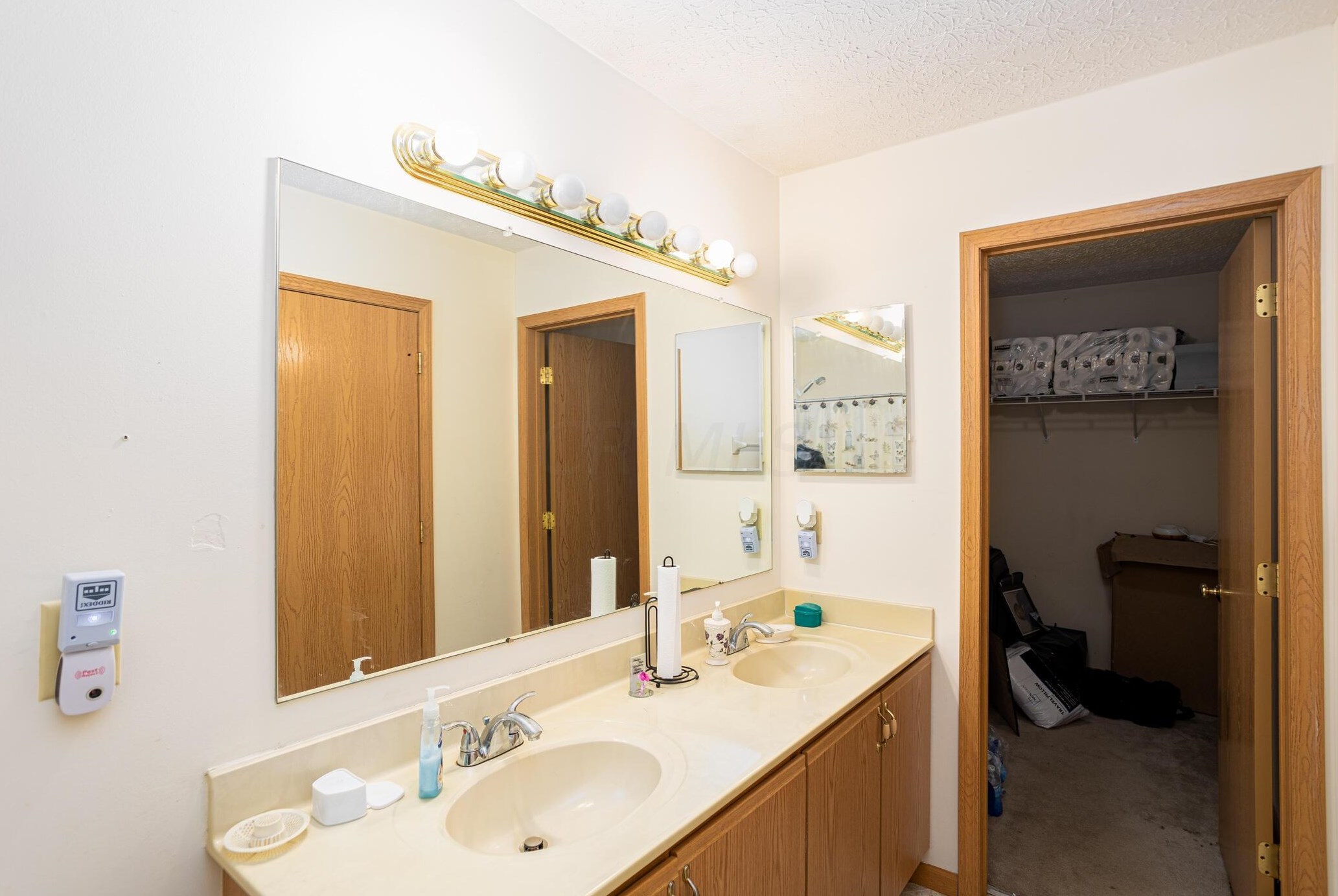 3431 Omega Dr, Columbus OH 43231-8815 exterior