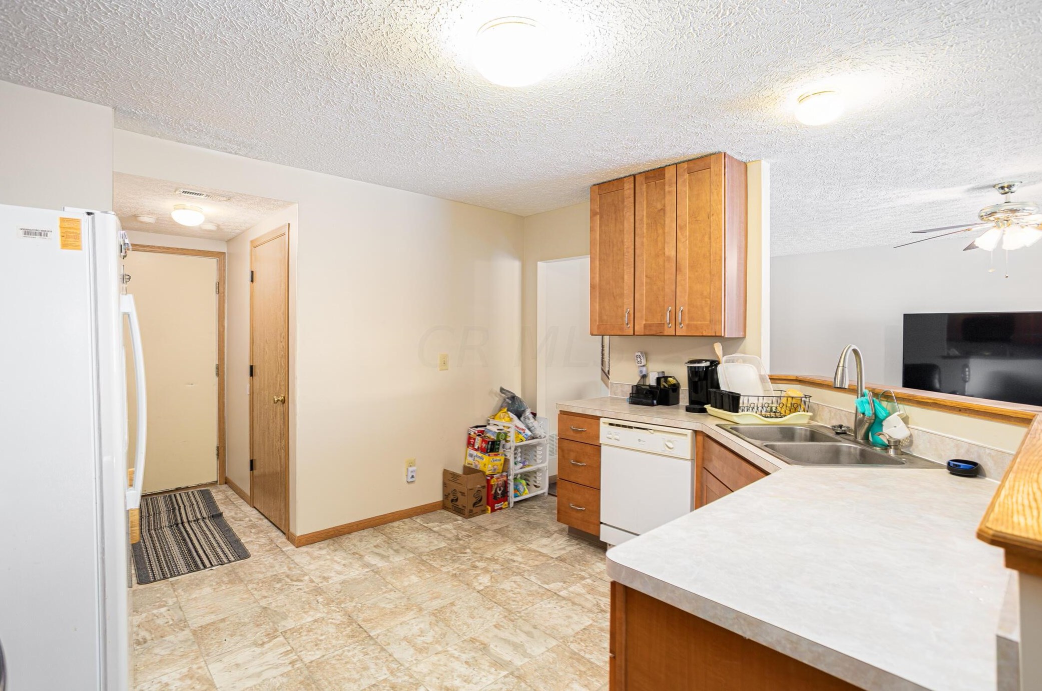 3431 Omega Dr, Columbus OH 43231-8815 exterior