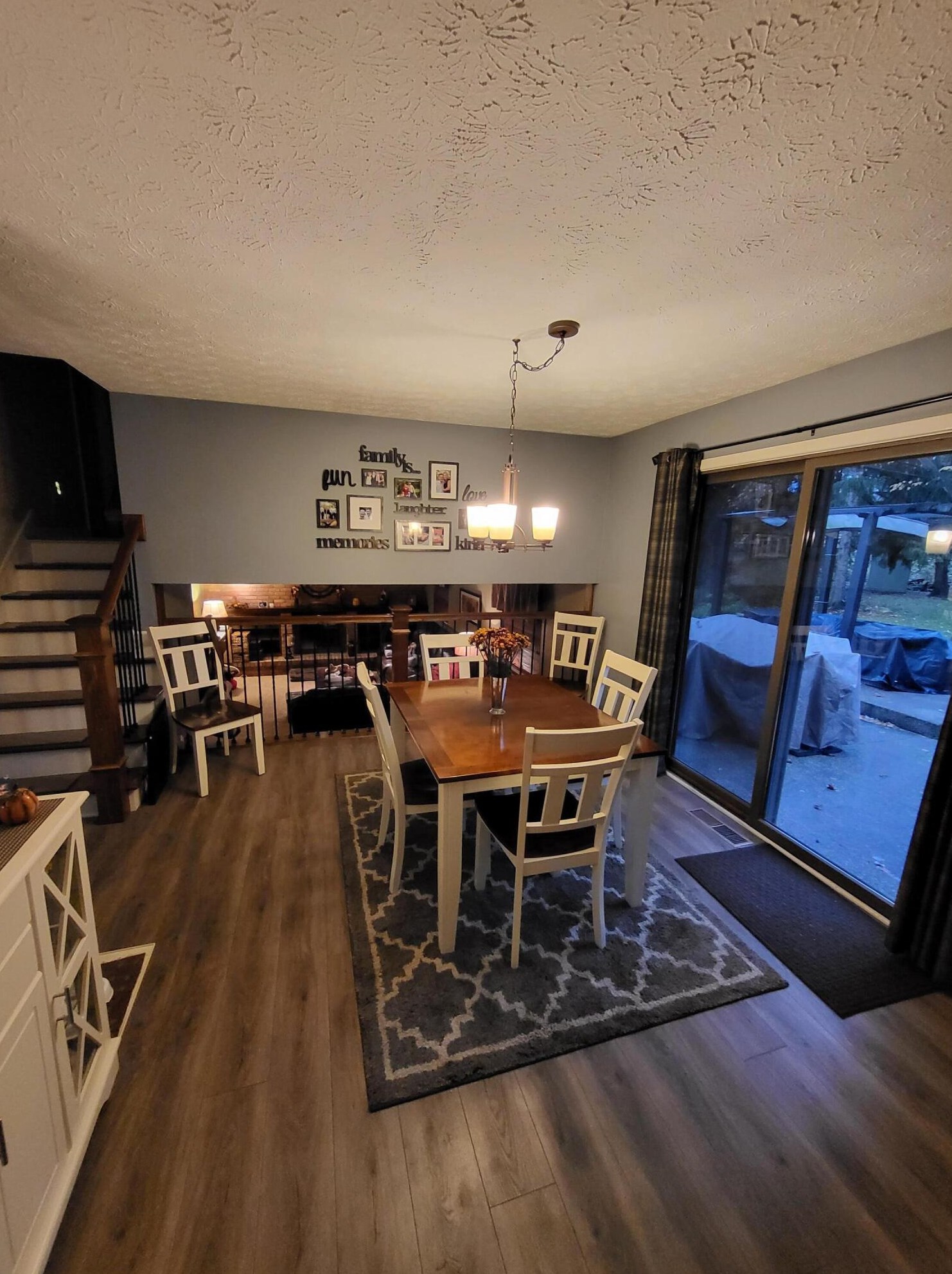 821 Riva Rdg Blvd, Columbus OH 43230-1804 exterior