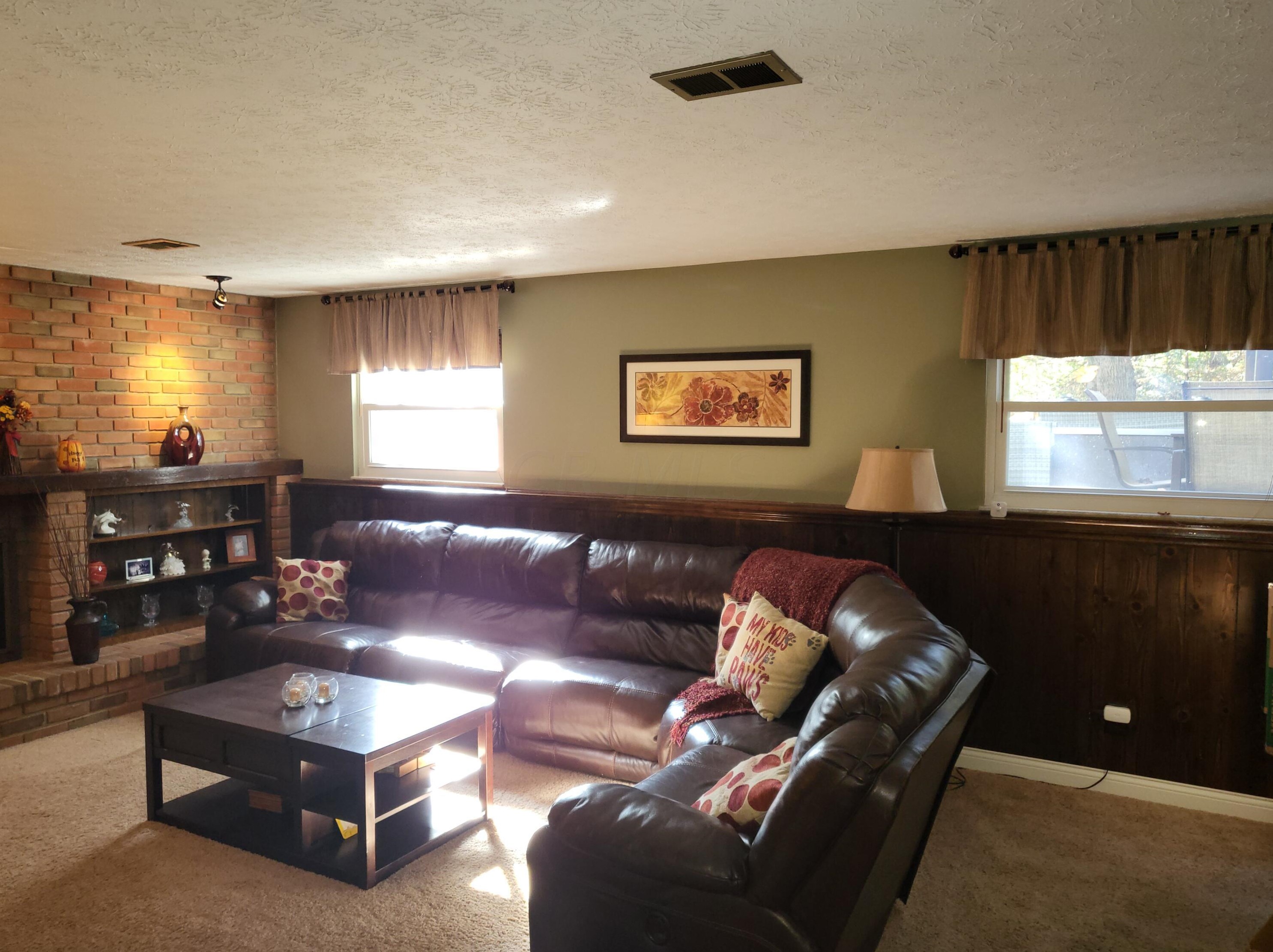 821 Riva Rdg Blvd, Columbus OH 43230-1804 exterior