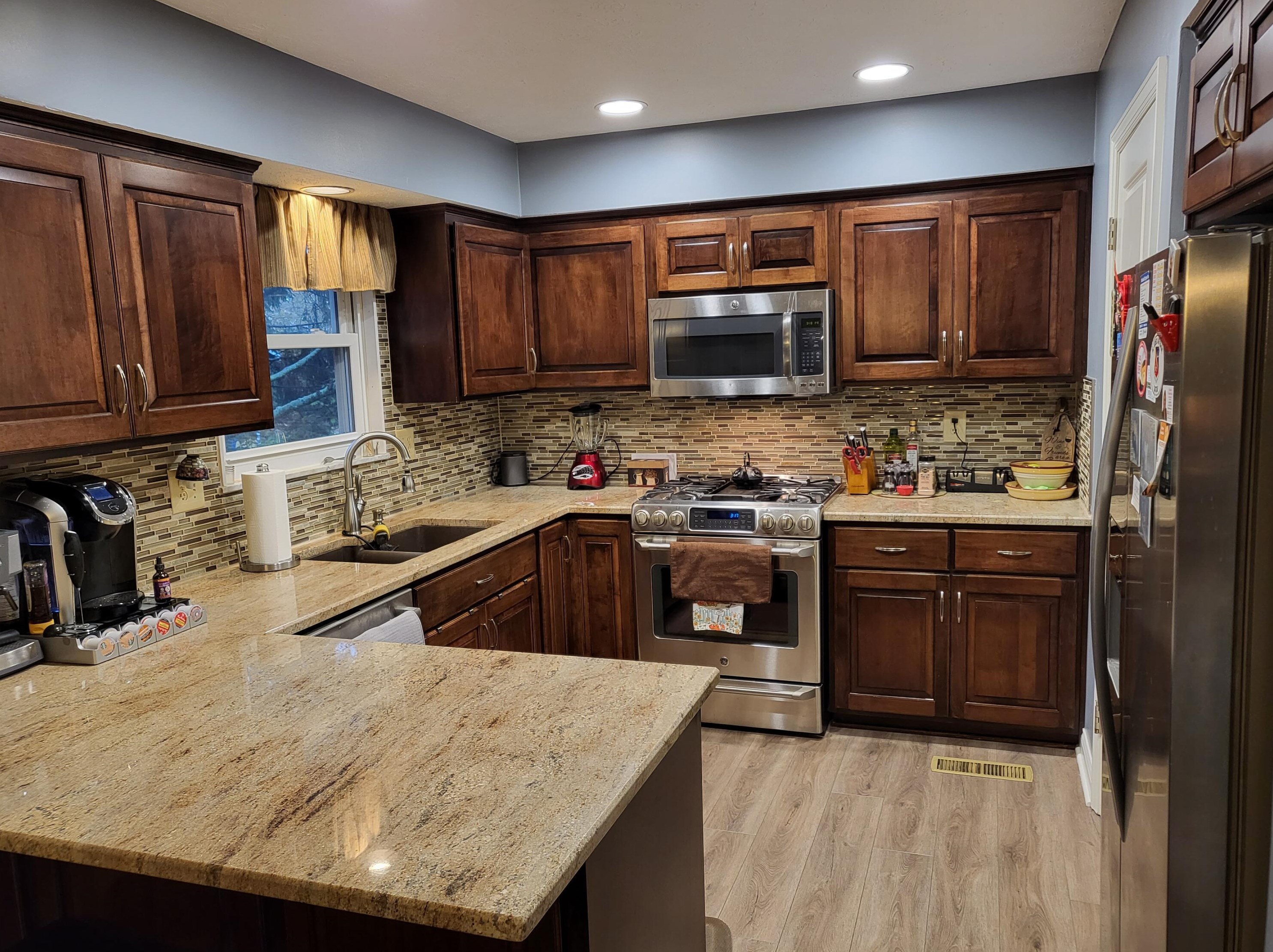 821 Riva Rdg Blvd, Columbus OH 43230-1804 exterior