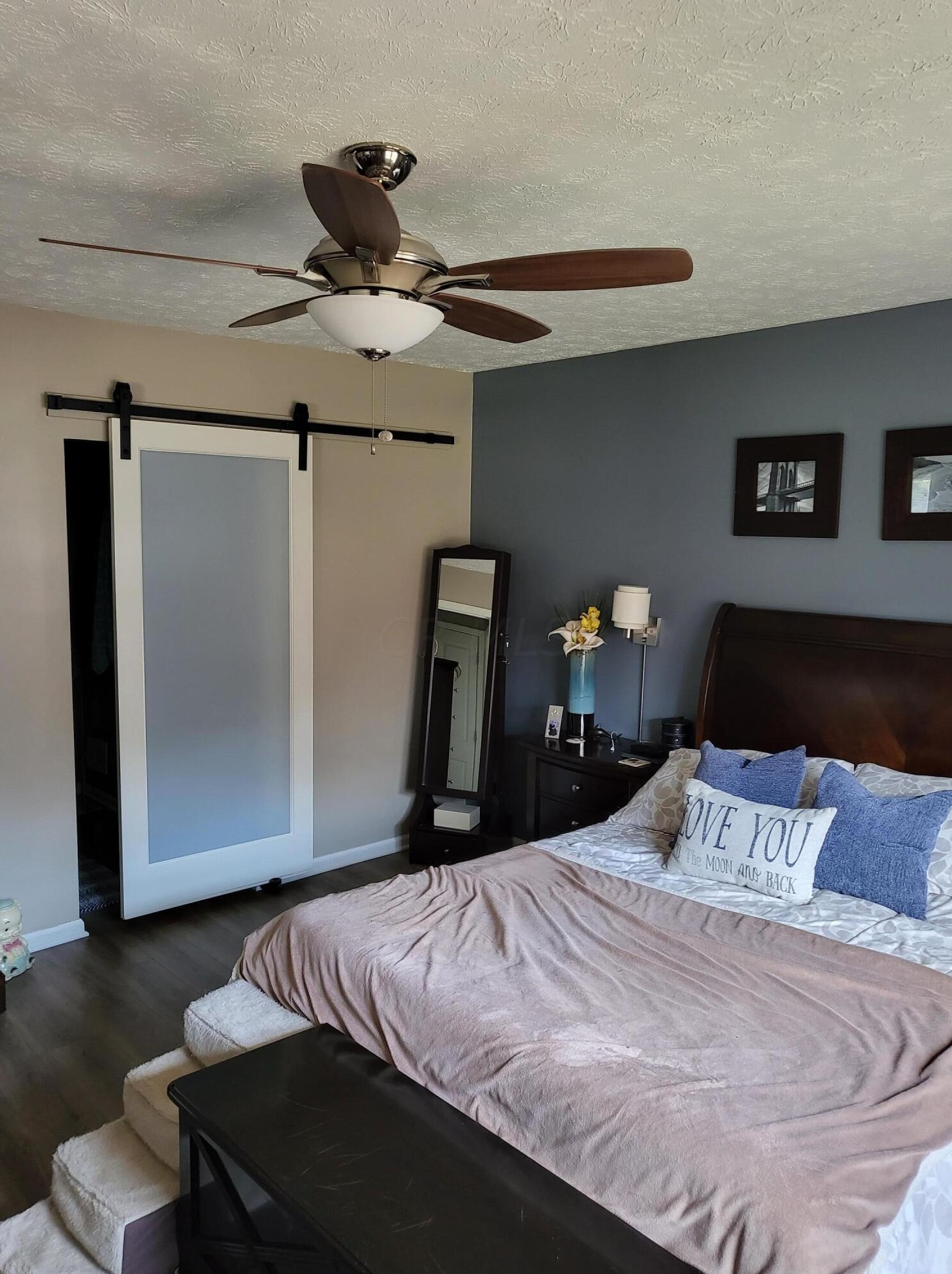 821 Riva Rdg Blvd, Columbus OH 43230-1804 exterior