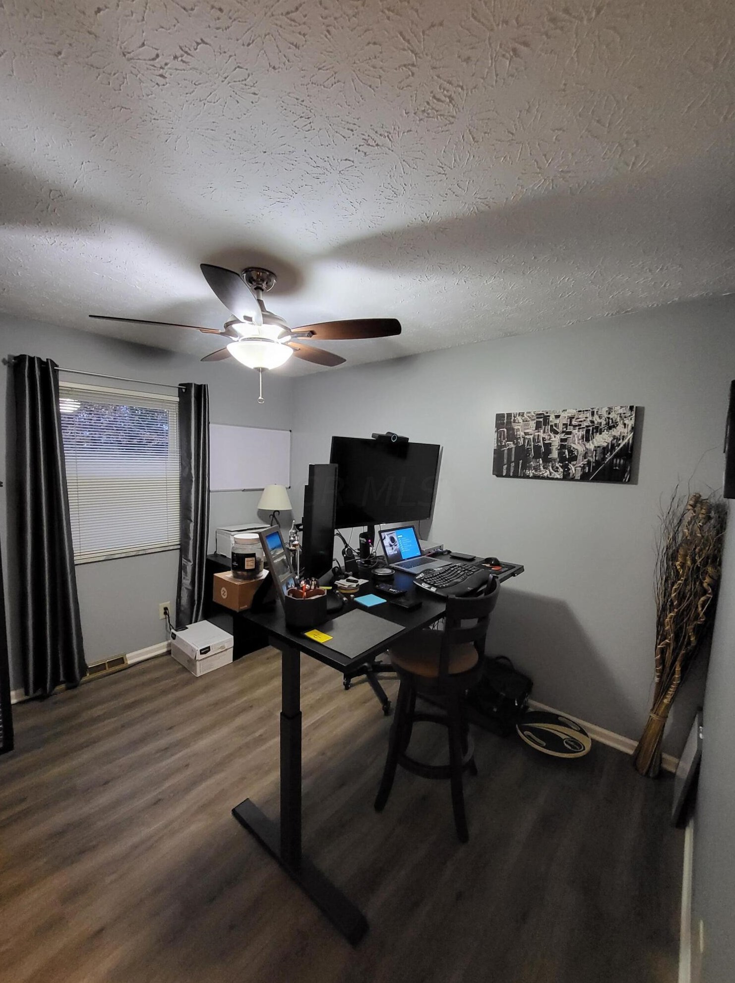 821 Riva Rdg Blvd, Columbus OH 43230-1804 exterior