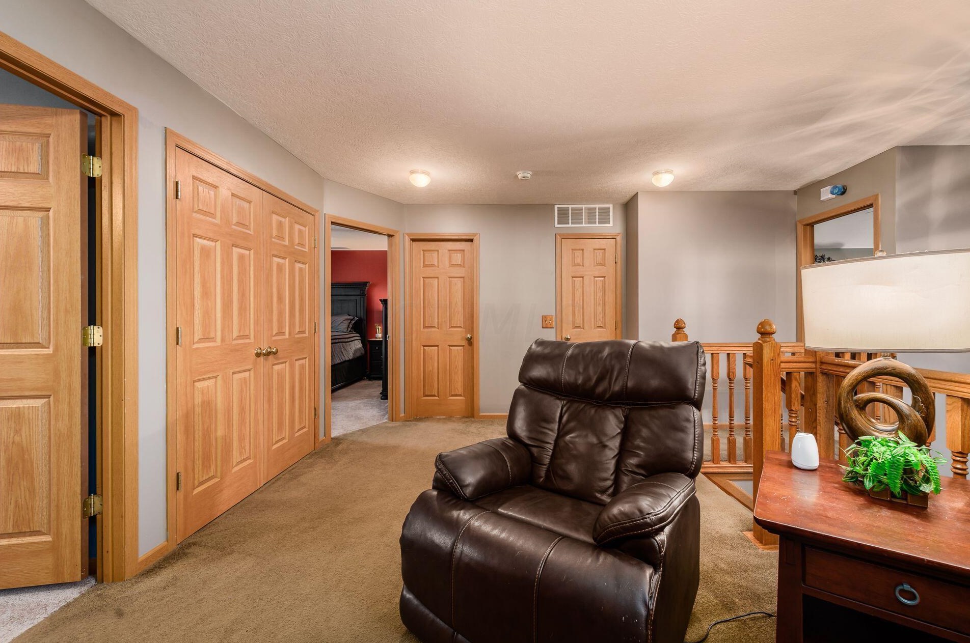 6811 Riding Trl Dr, Cnl Wnchstr OH  43110-7824 exterior