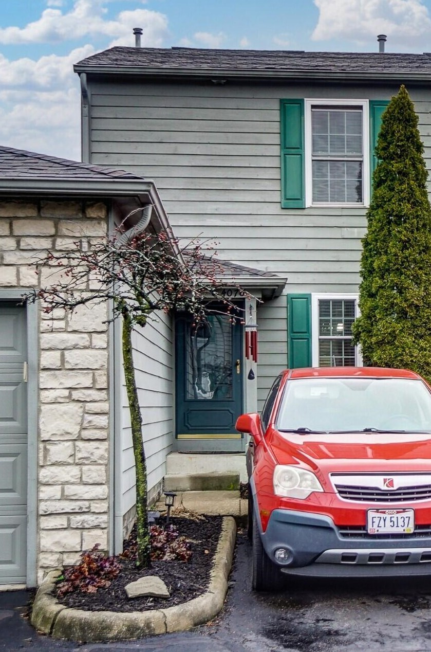 4078 Blendon Way Dr, Columbus OH 43230-7821 exterior