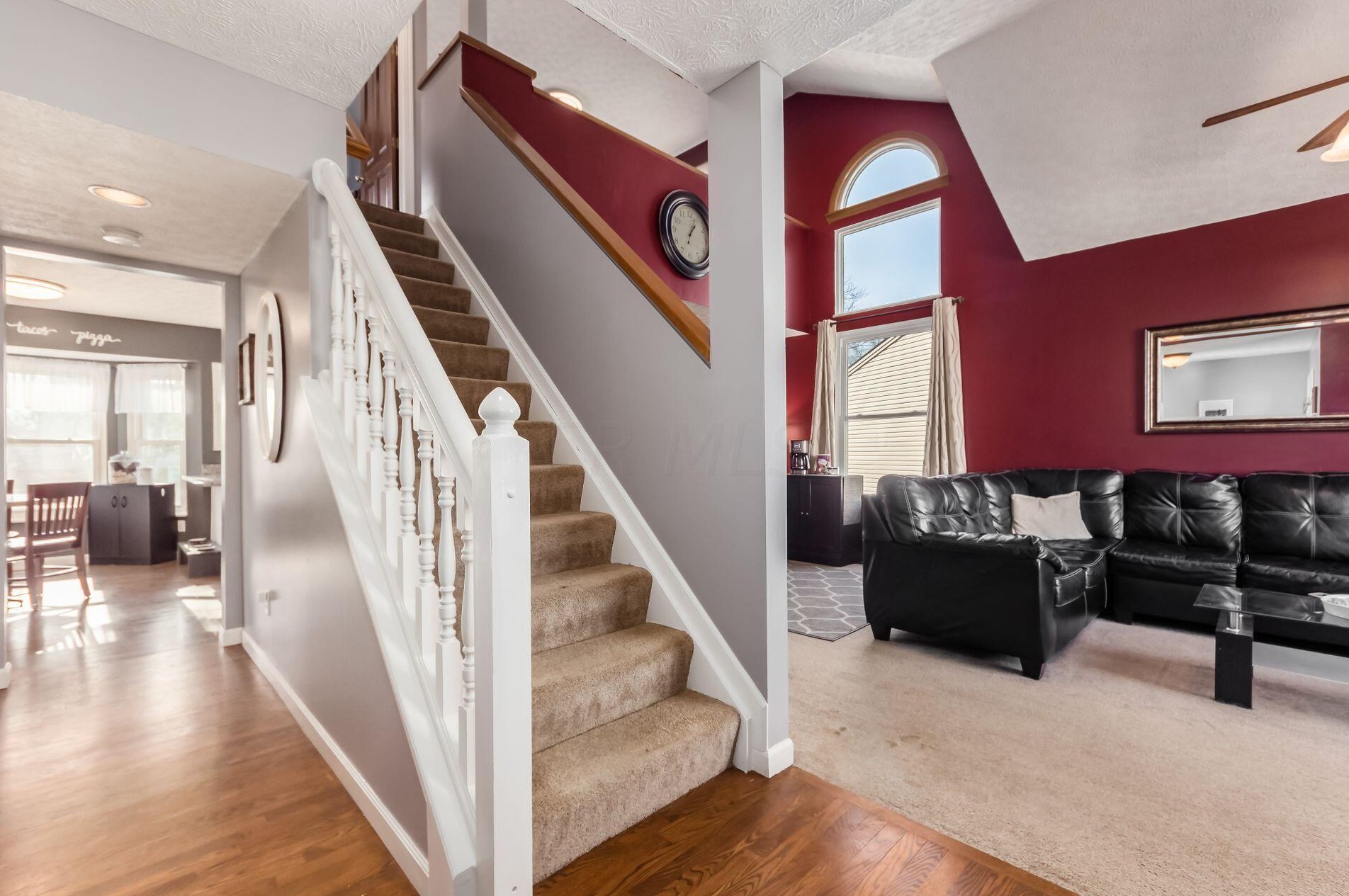 1453 Dickson Dr, Columbus, OH 43228-7039