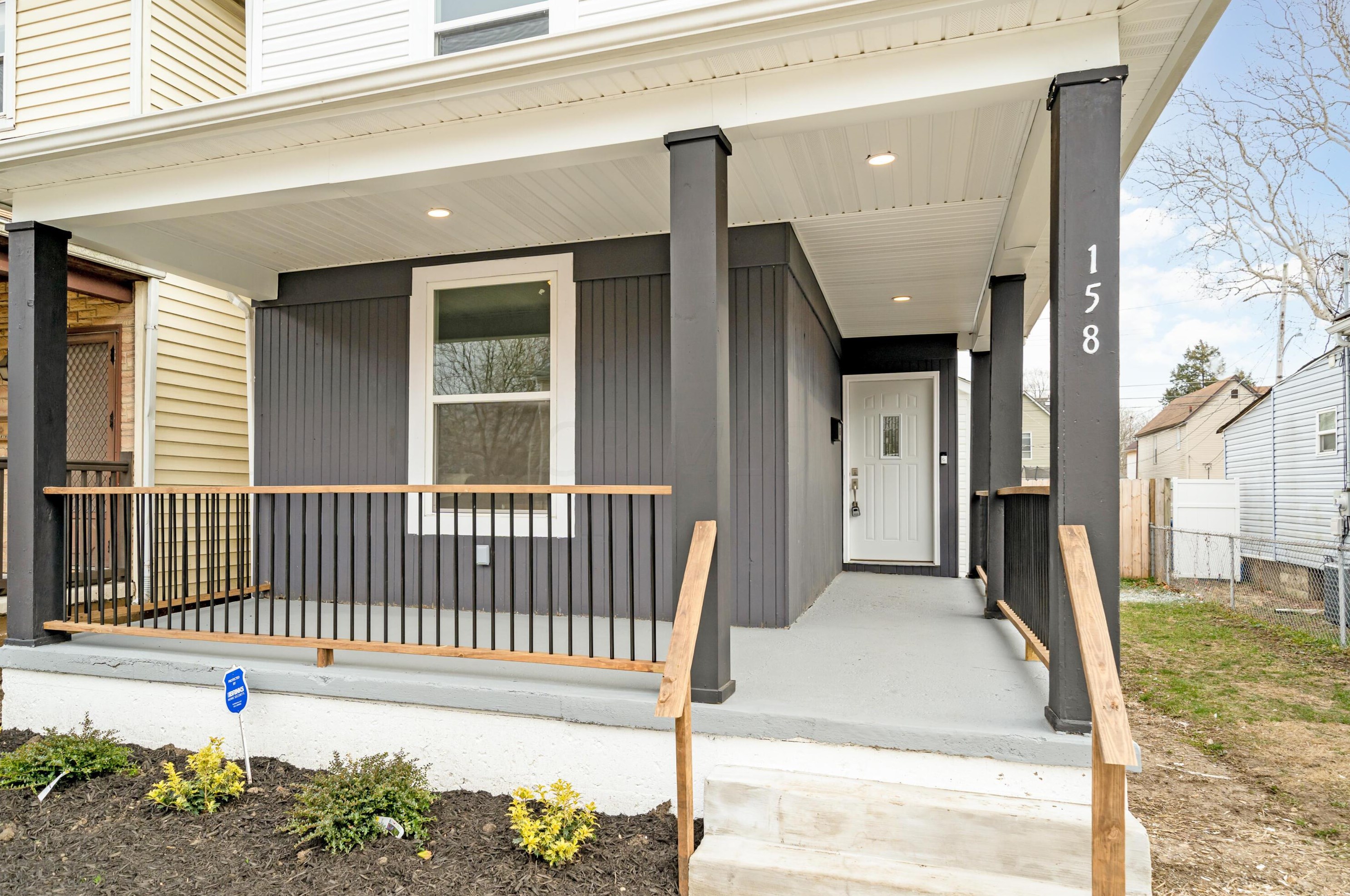 158 Wisconsin Ave, Columbus, OH 43222-1144
