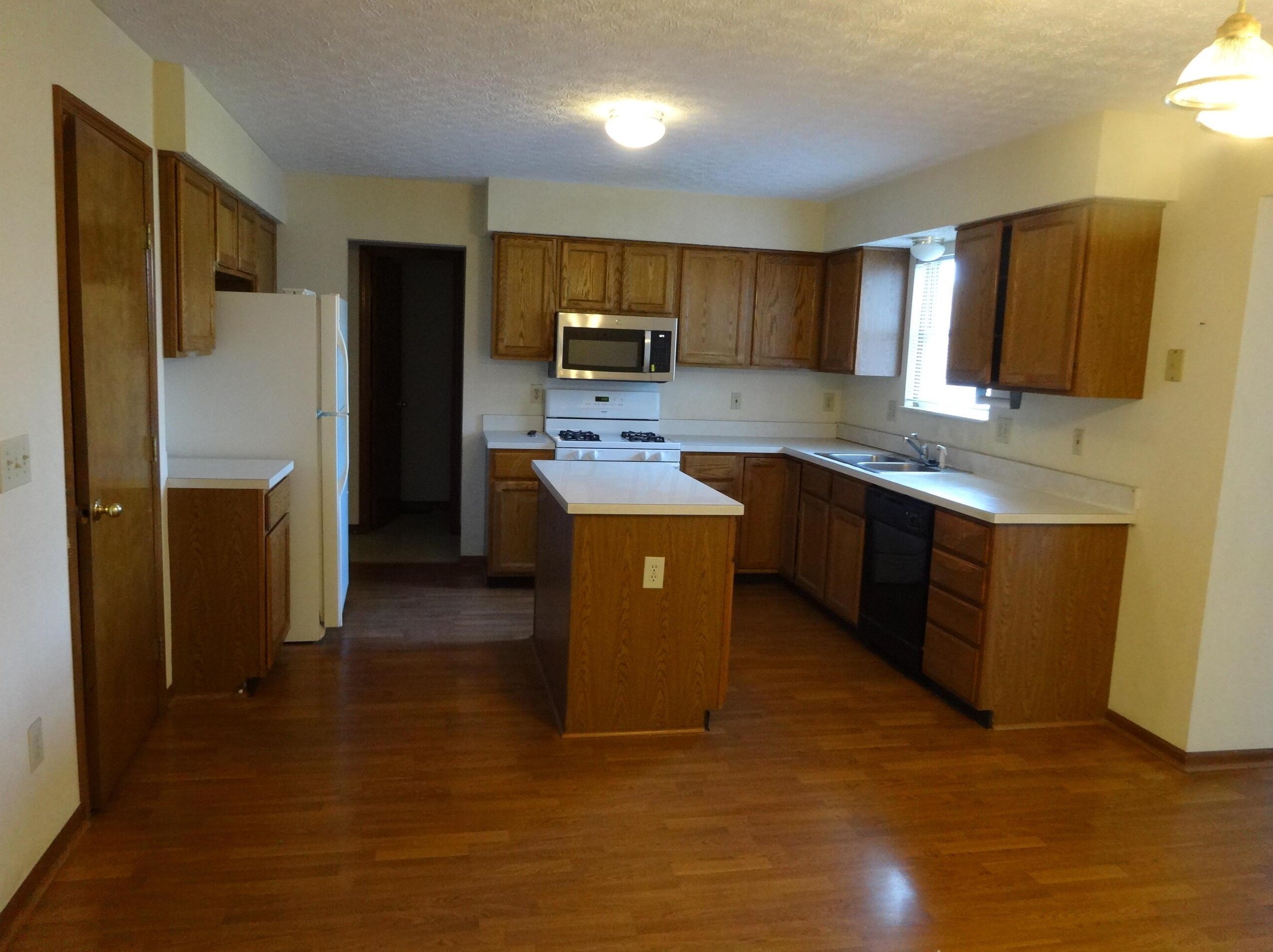 3000 Black Kettle Trl, Dublin, OH 43017-3594