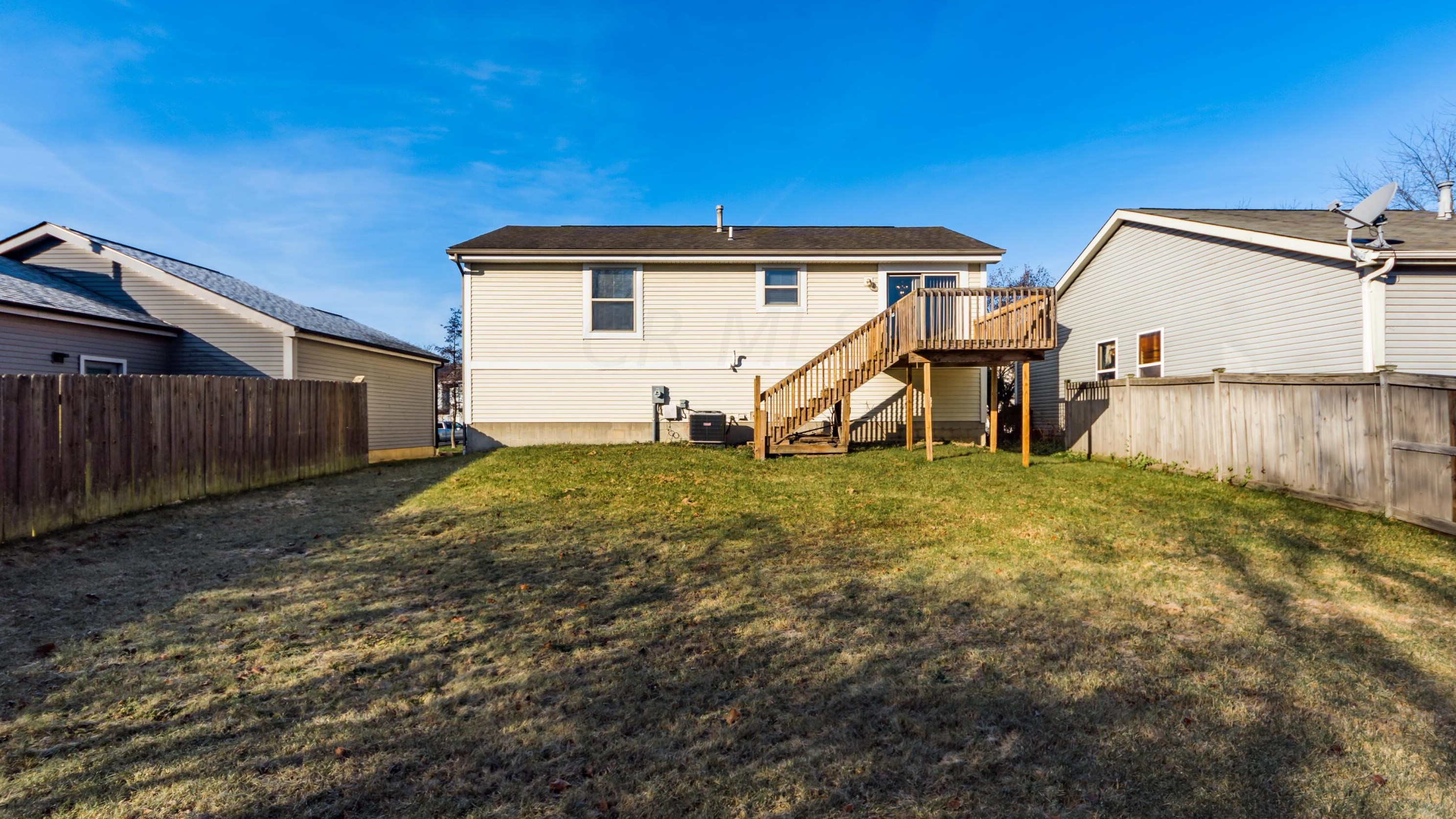 1308 Pinnacle Dr, Columbus OH 43204-1776 exterior