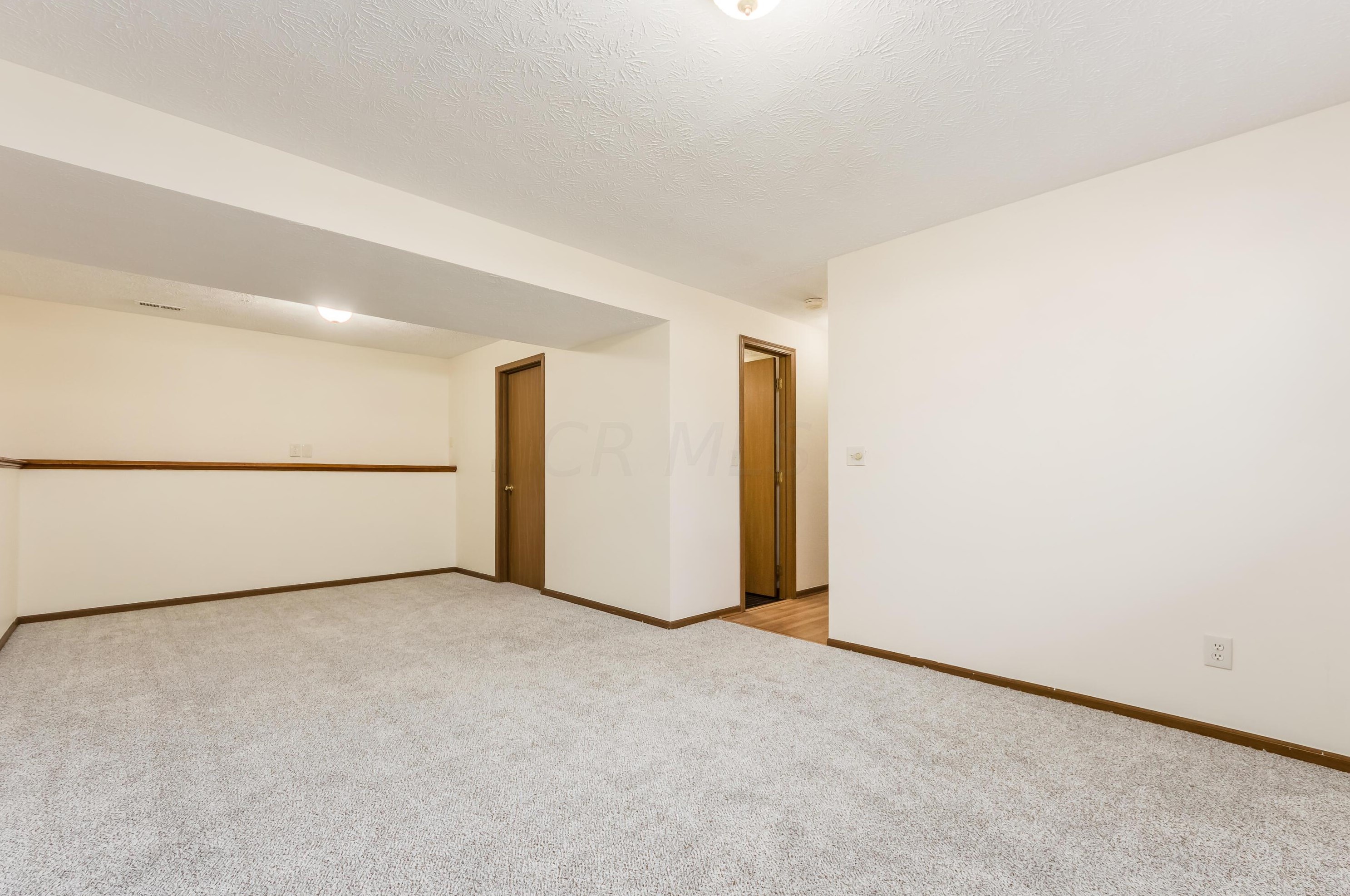 1308 Pinnacle Dr, Columbus OH 43204-1776 exterior