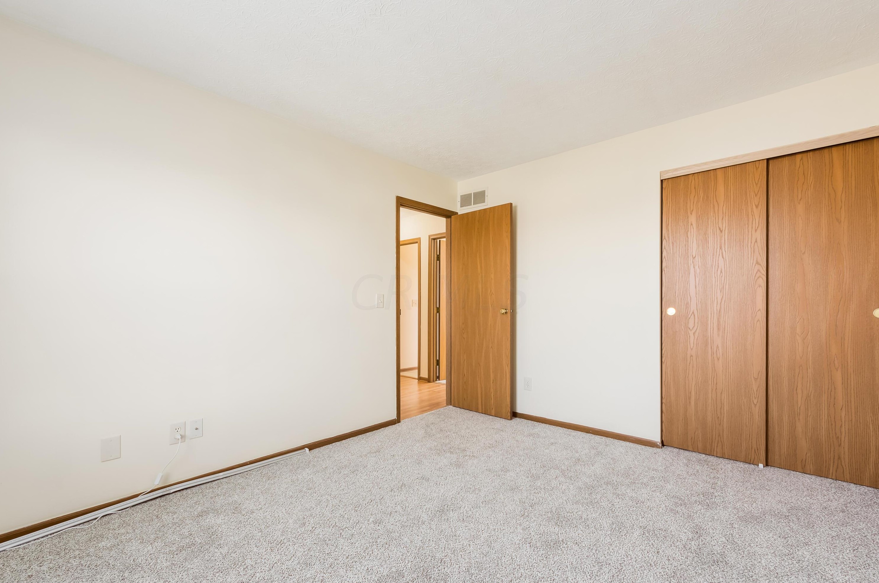 1308 Pinnacle Dr, Columbus OH 43204-1776 exterior