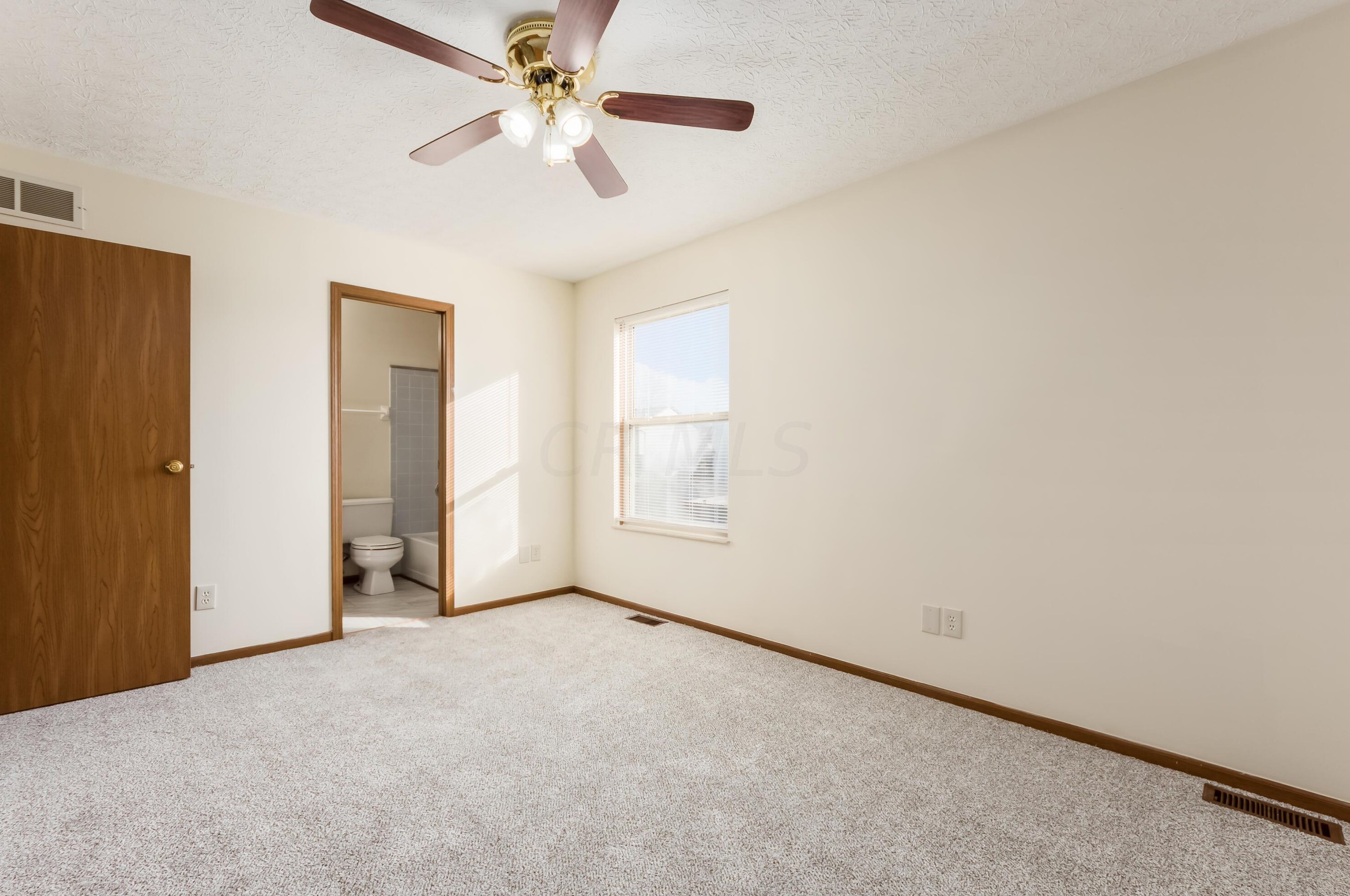 1308 Pinnacle Dr, Columbus OH 43204-1776 exterior