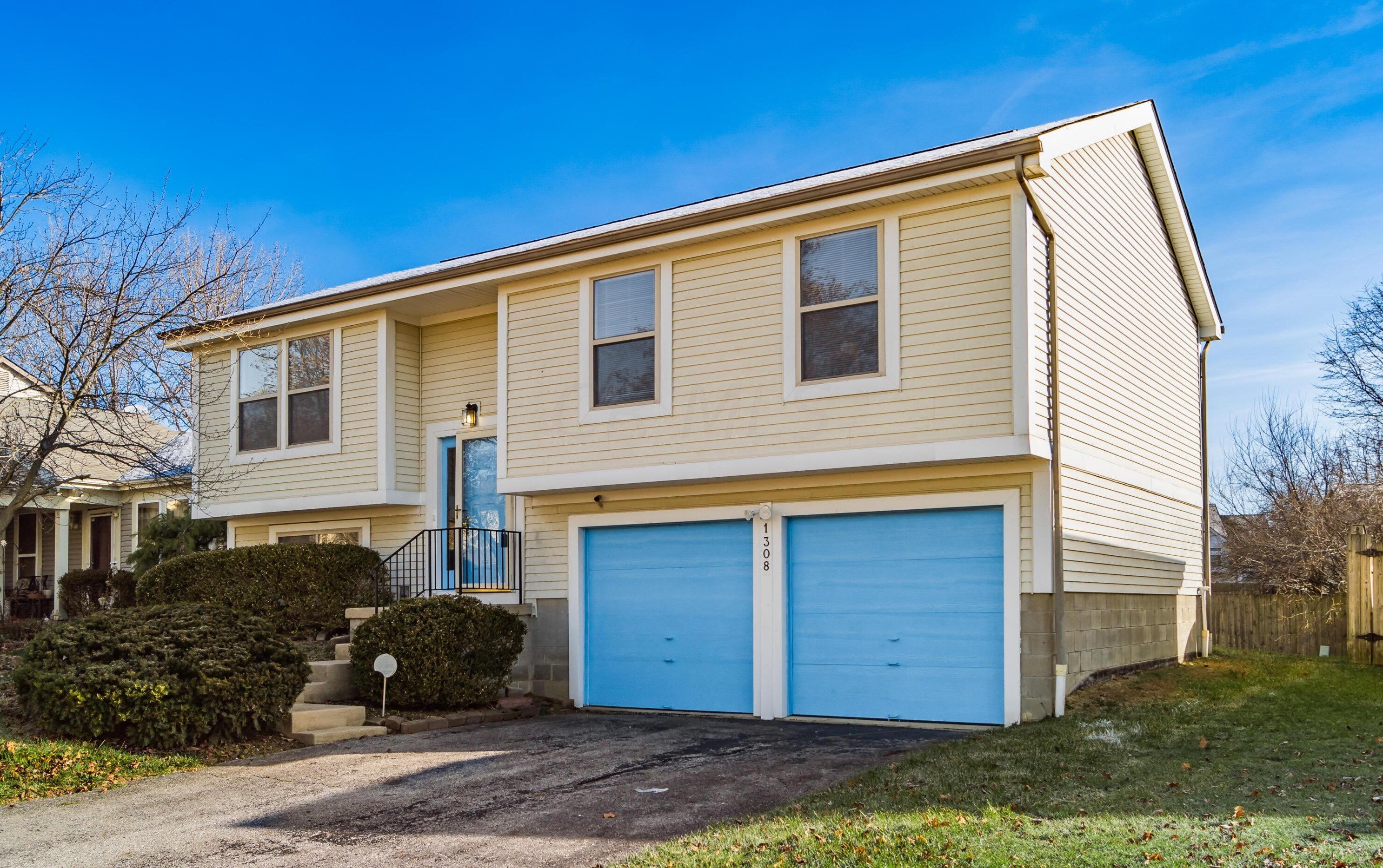 1308 Pinnacle Dr, Columbus, OH 43204-4707