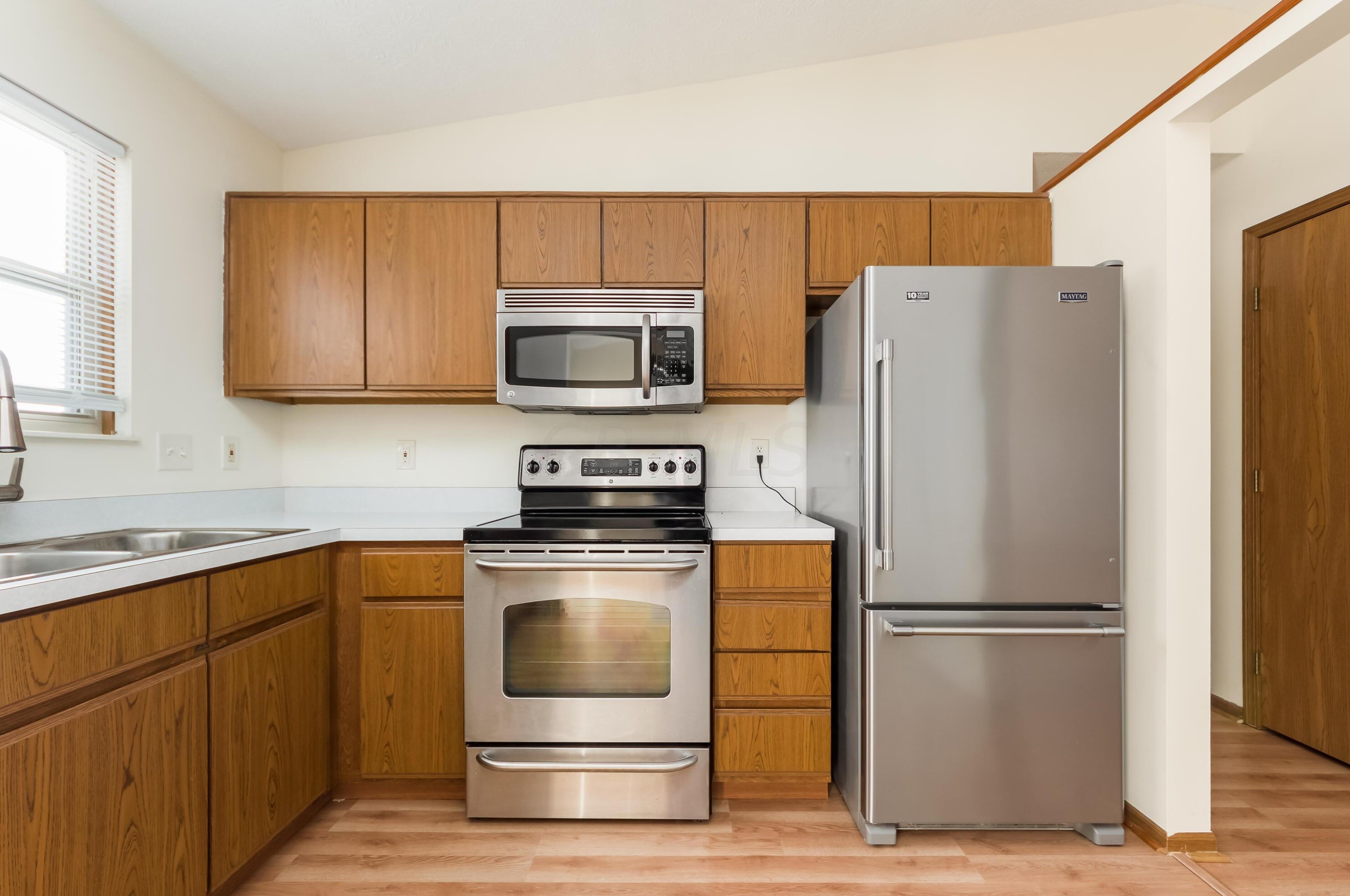 1308 Pinnacle Dr, Columbus OH 43204-1776 exterior