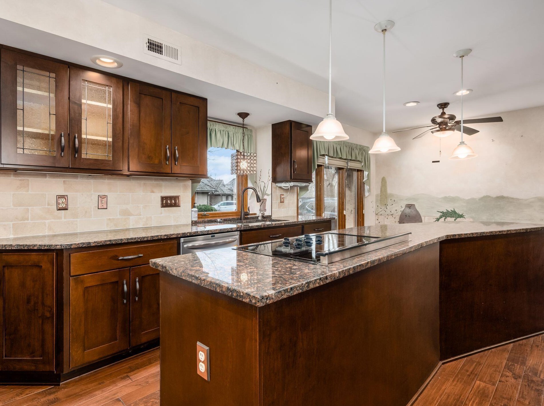 730 Old Oak Trce, Columbus OH 43235-1760 exterior