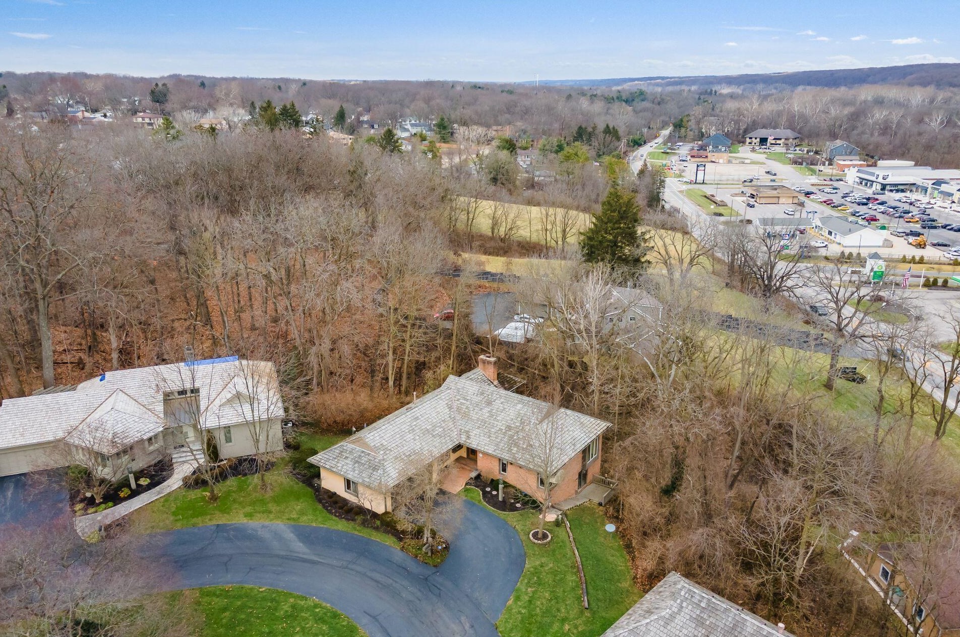 730 Old Oak Trce, Columbus OH 43235-1760 exterior