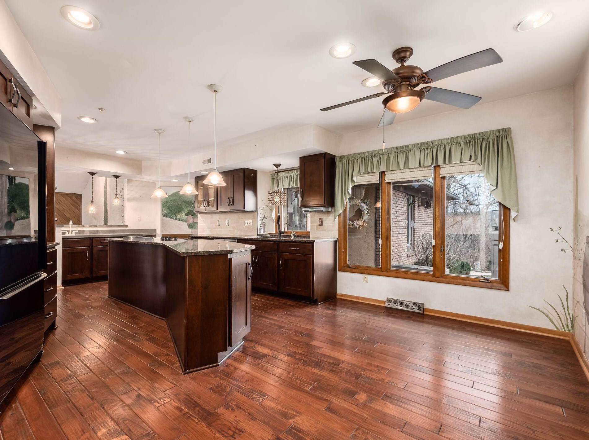 730 Old Oak Trce, Columbus OH 43235-1760 exterior