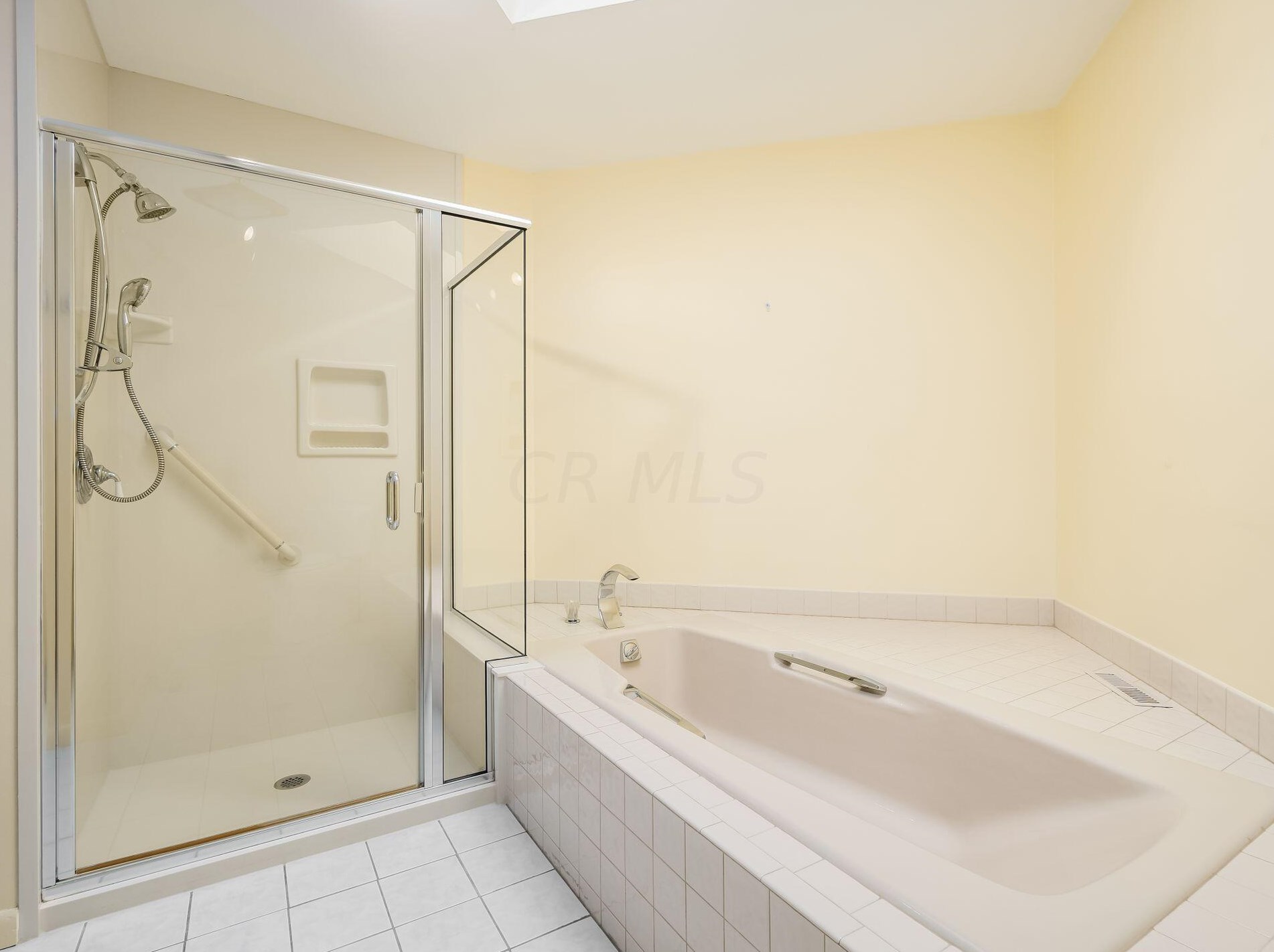 730 Old Oak Trce, Columbus OH 43235-1760 exterior