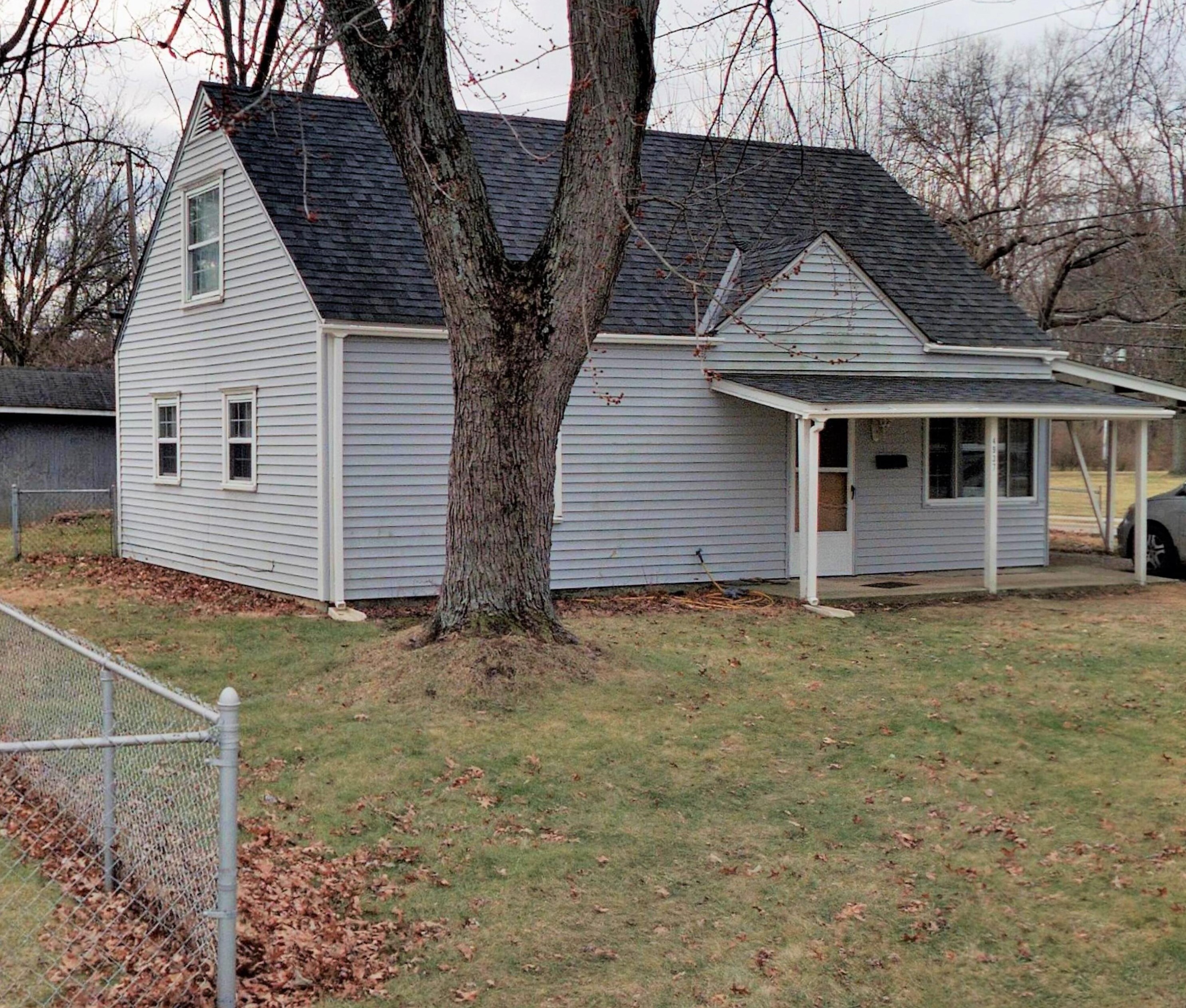 4937 Dimson Dr, Columbus, OH 43213-2413