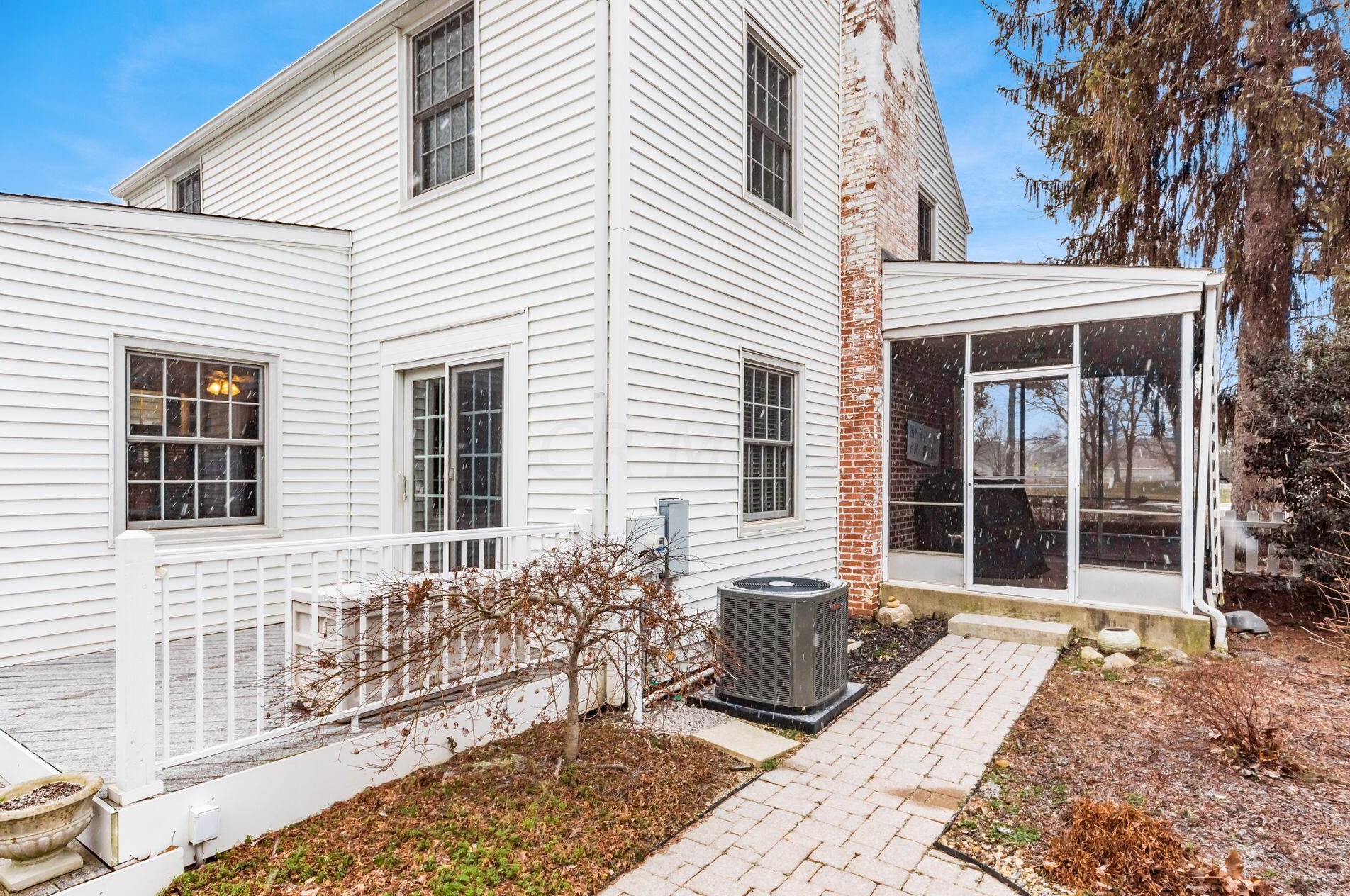 1740 Essex Rd, Columbus OH 43221-3845 exterior