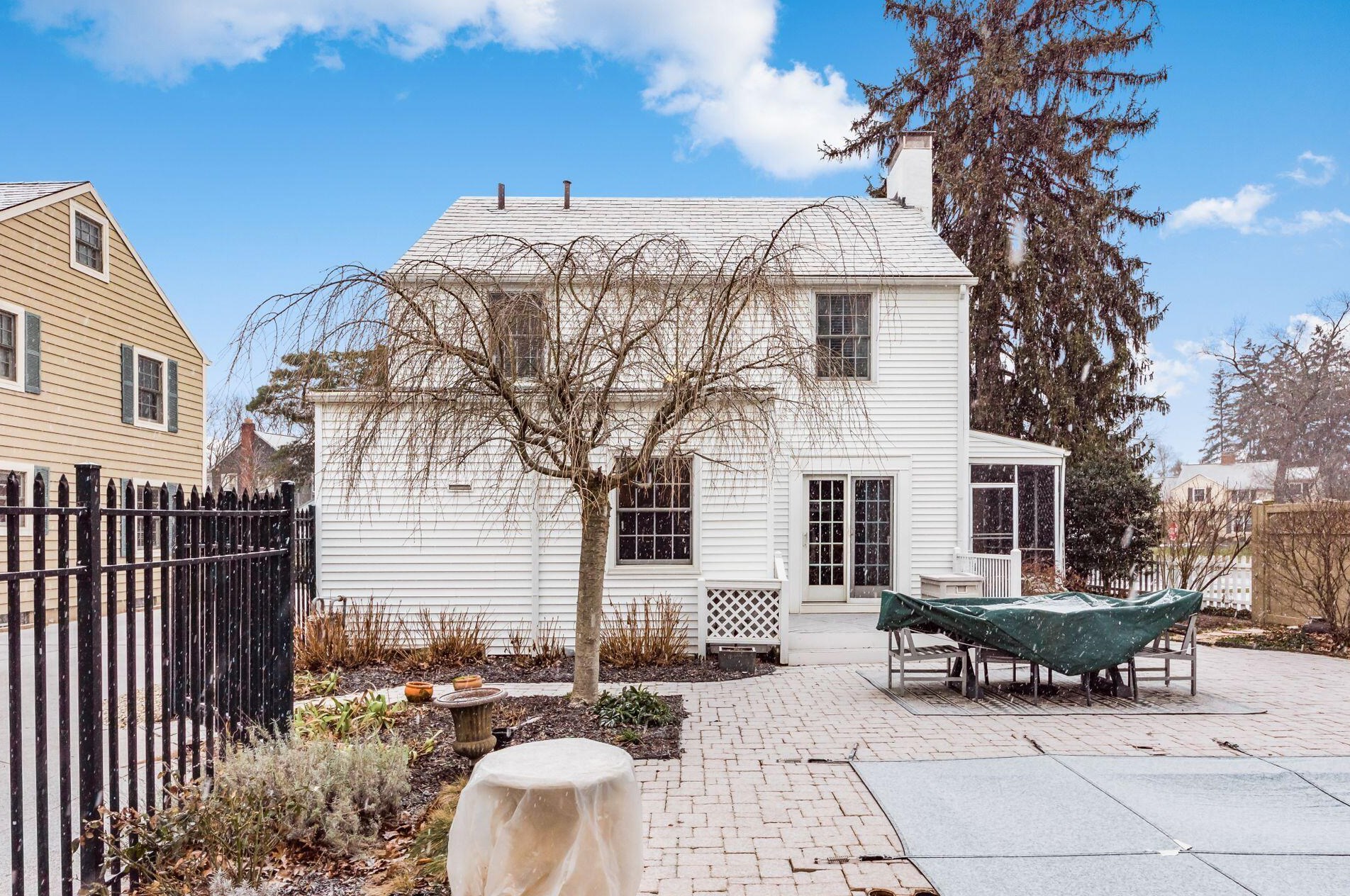 1740 Essex Rd, Columbus OH 43221-3845 exterior