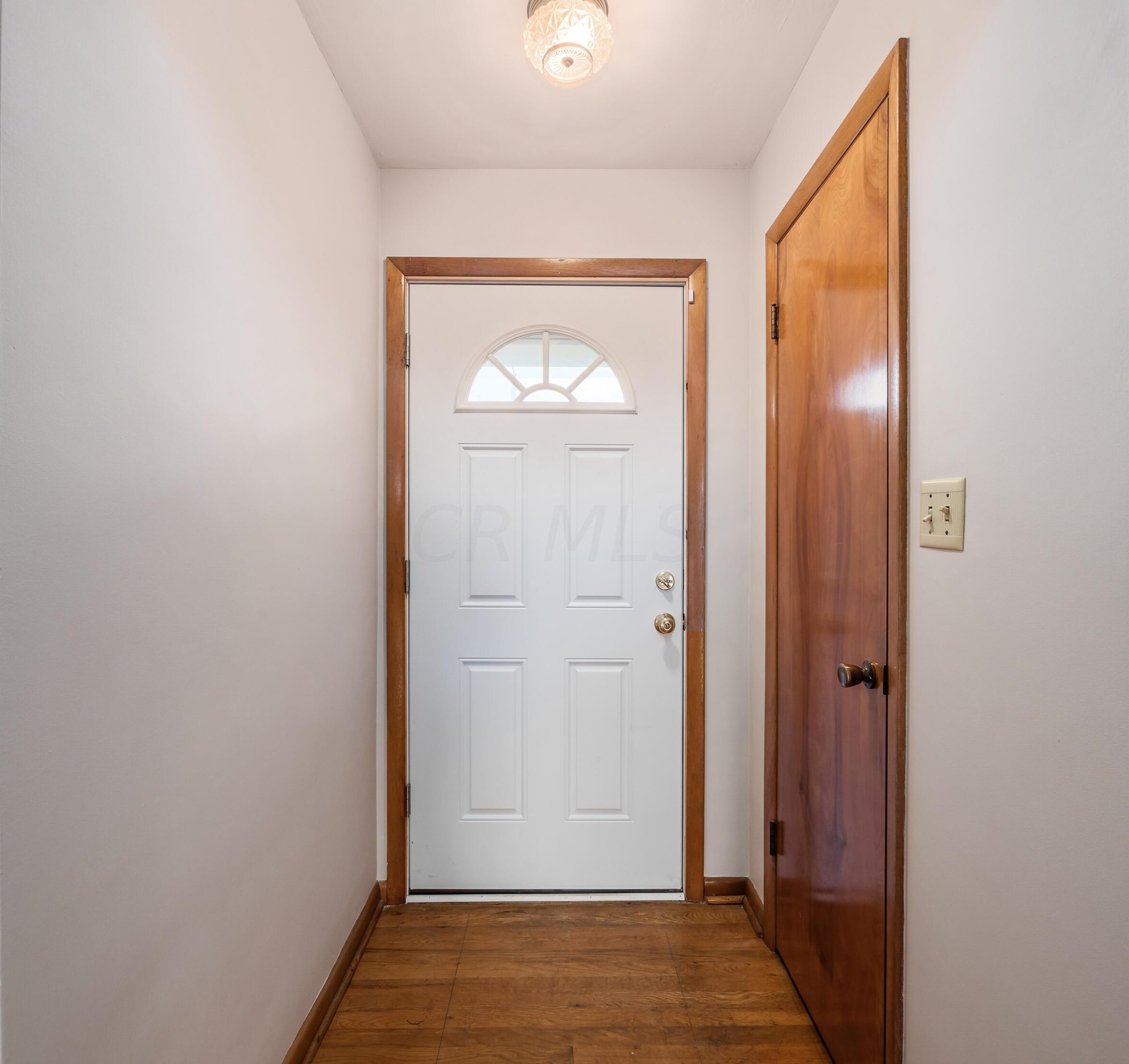 5033 Amesbury Way, Columbus, OH 43228-1242