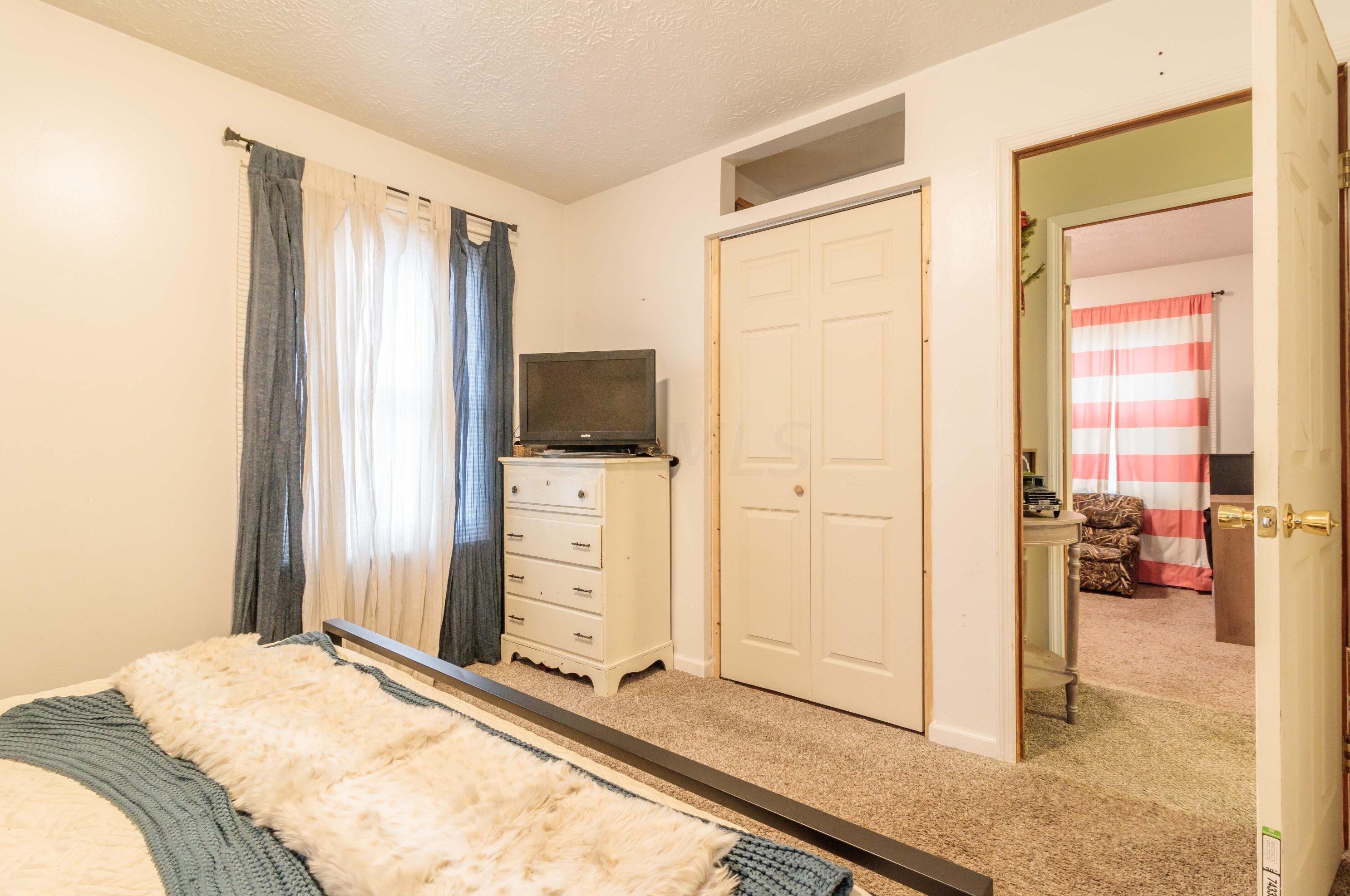 2831 Dolby Dr, Columbus OH 43207-3649 exterior