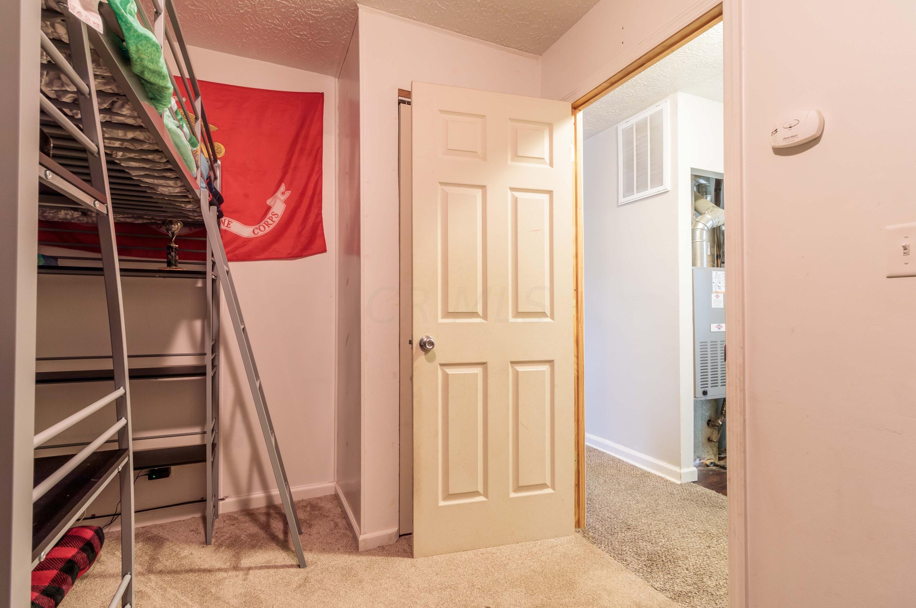 2831 Dolby Dr, Columbus OH 43207-3649 exterior