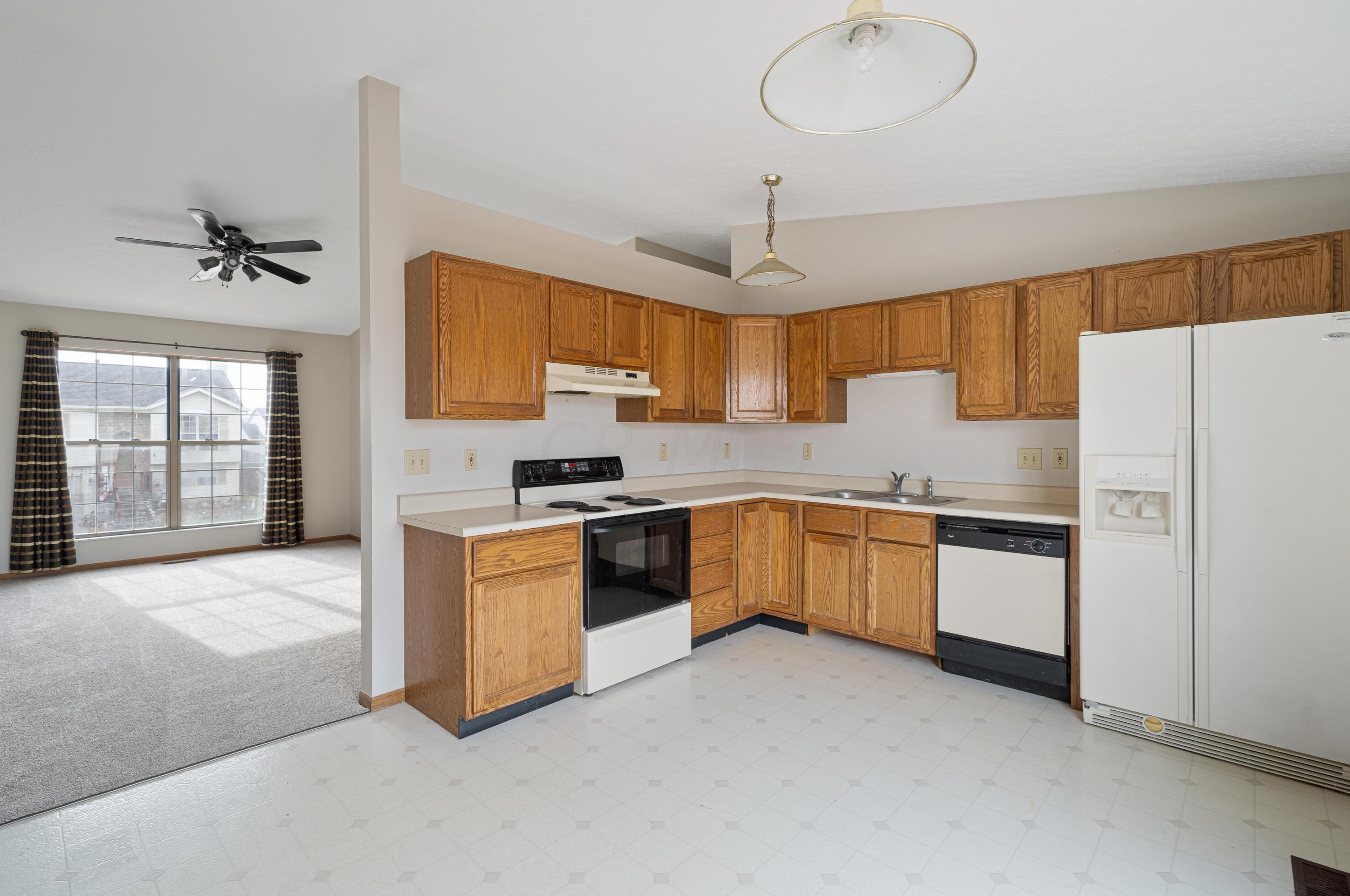 1124 Rendezvous Ln, Columbus OH 43207-7208 exterior