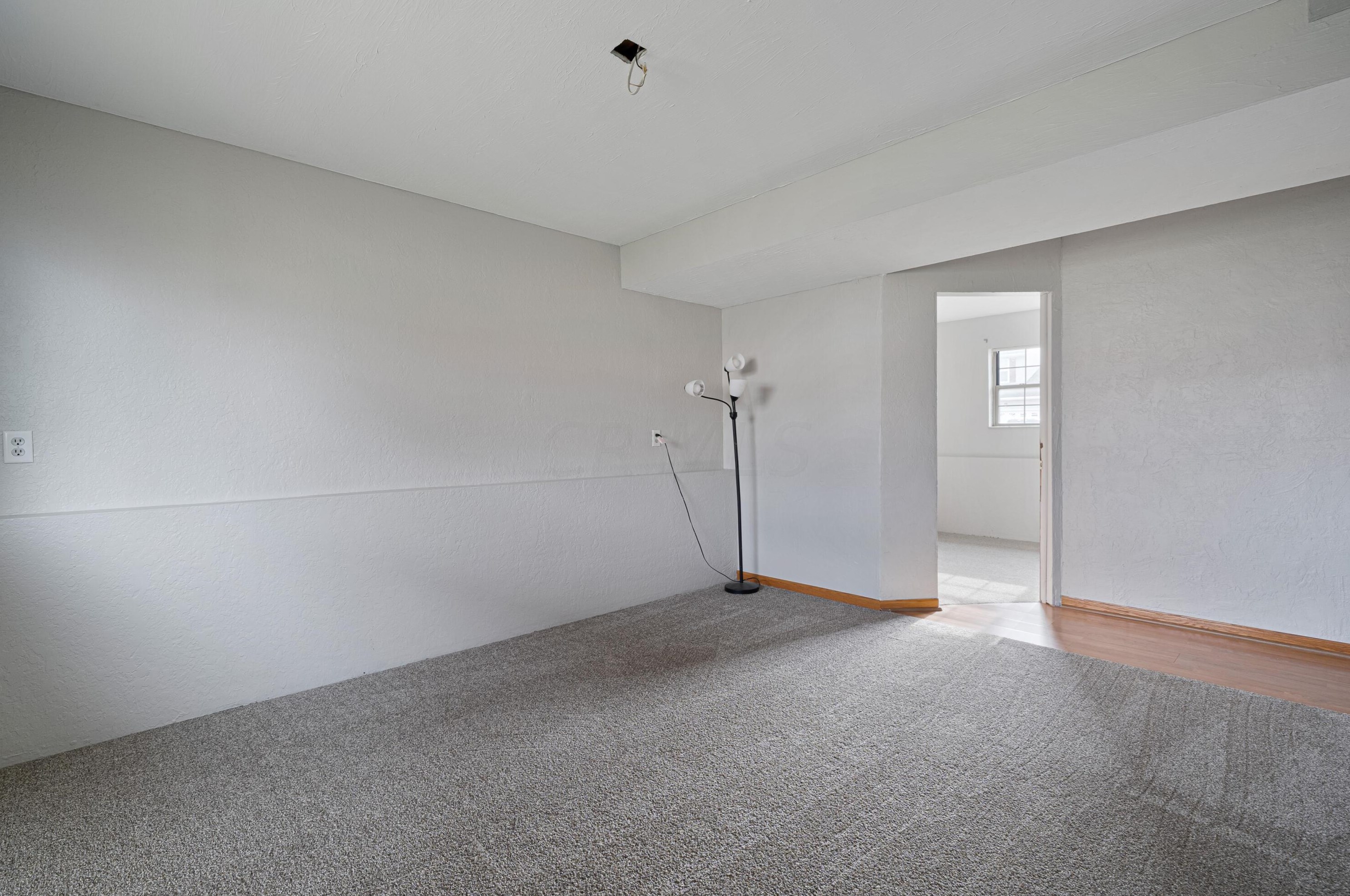 1124 Rendezvous Ln, Columbus OH 43207-7208 exterior