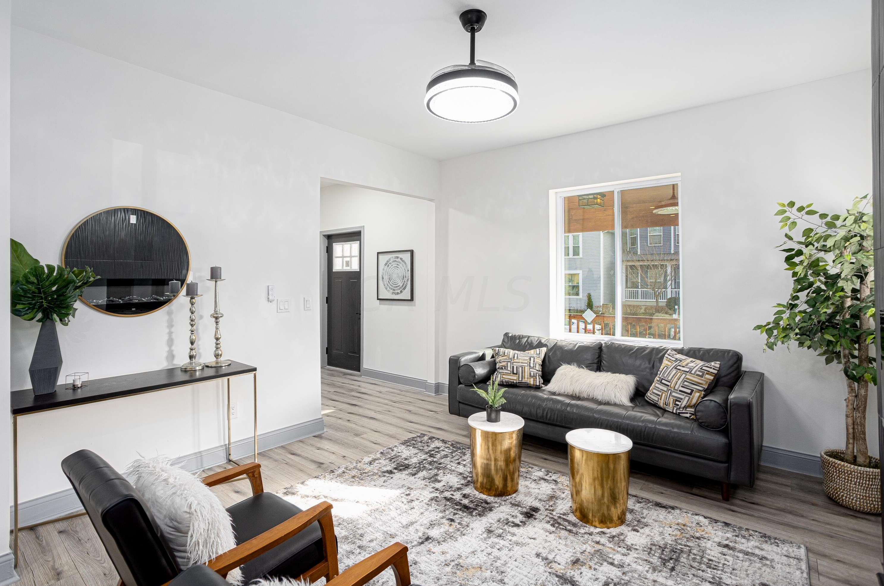 609 Gilbert St, Columbus OH  43205-2616 exterior