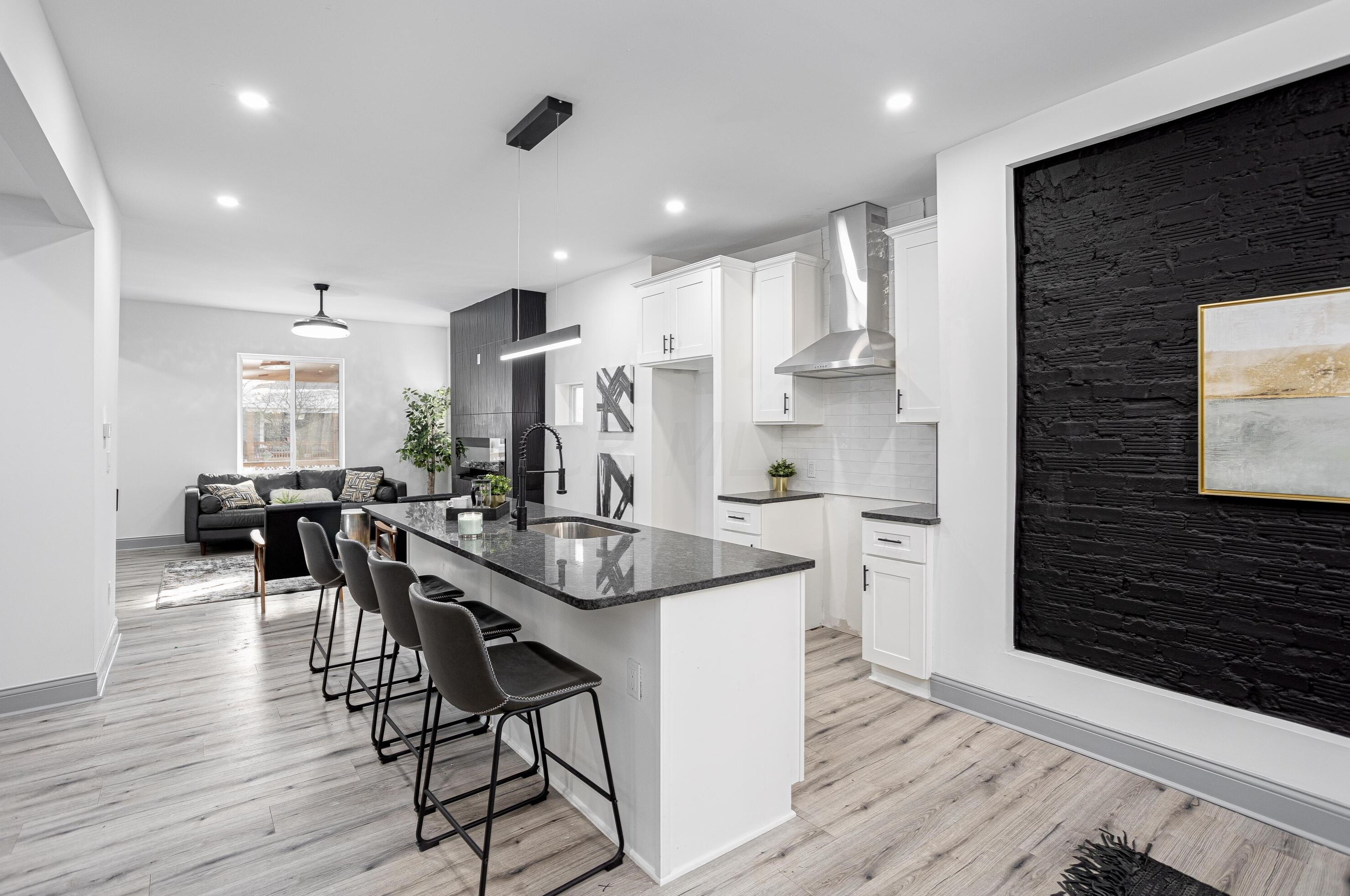 609 Gilbert St, Columbus OH  43205-2616 exterior