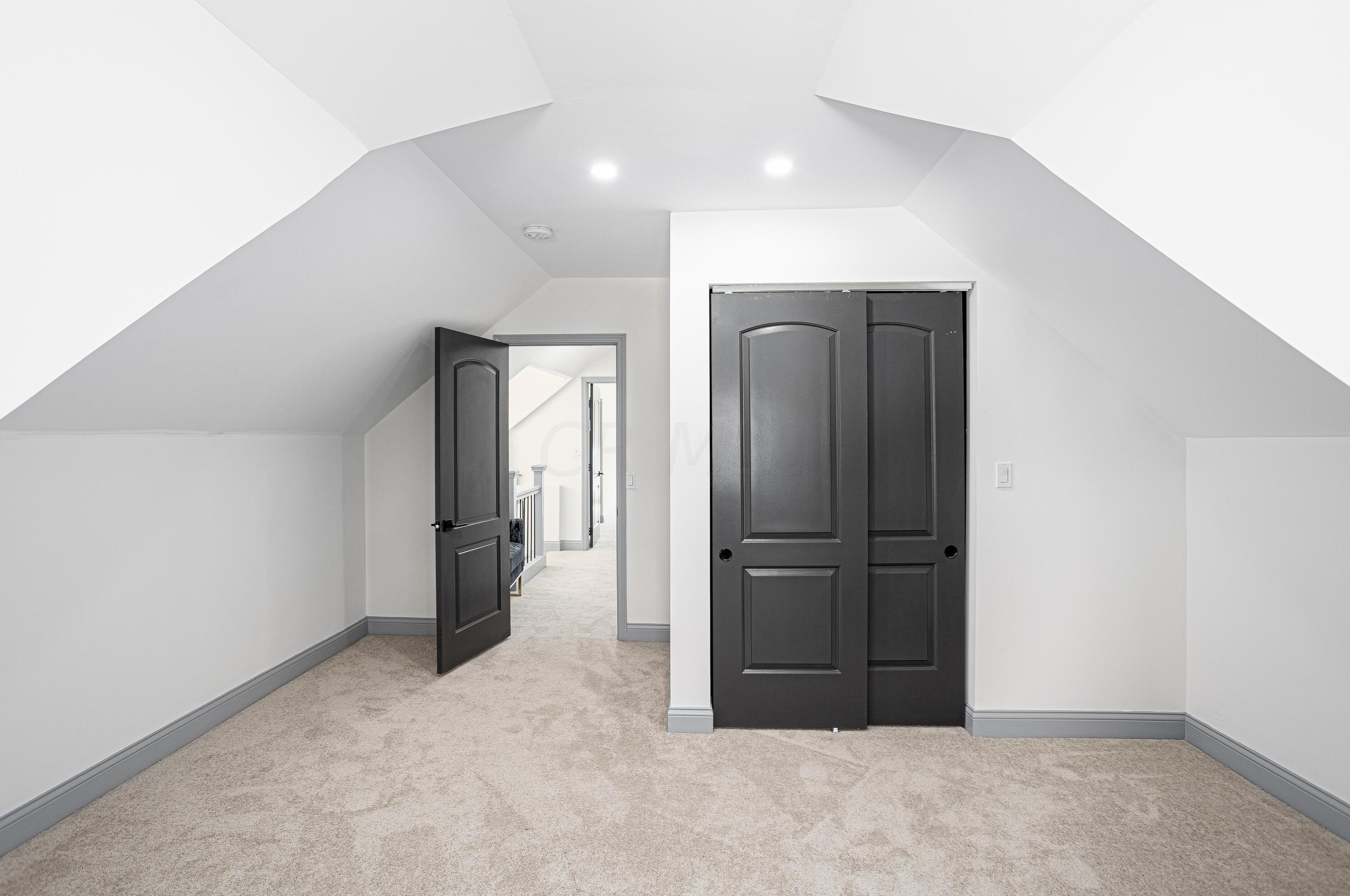 609 Gilbert St, Columbus OH  43205-2616 exterior