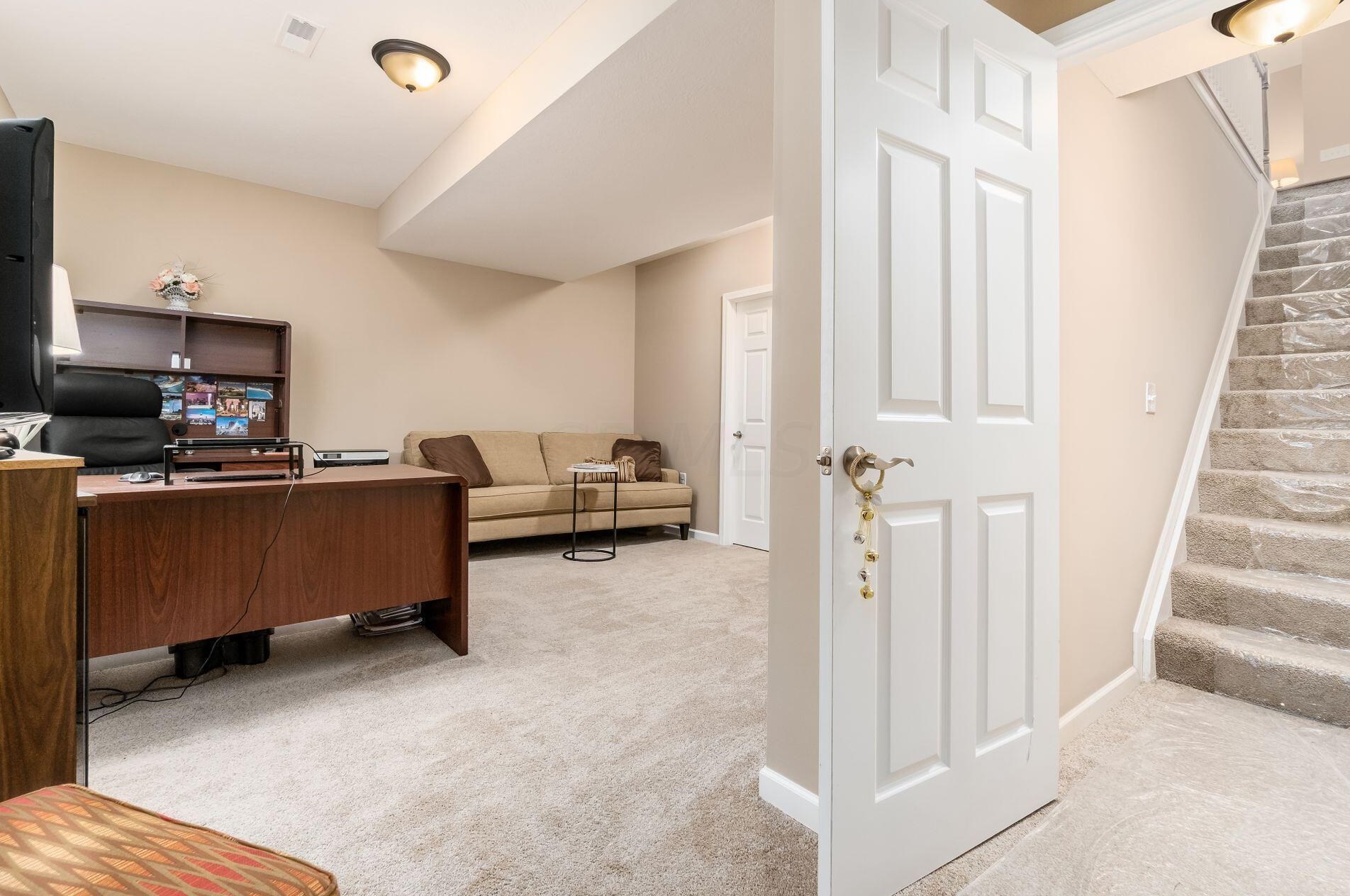 3977 Chelsea Brg Ln, Columbus OH 43230 exterior