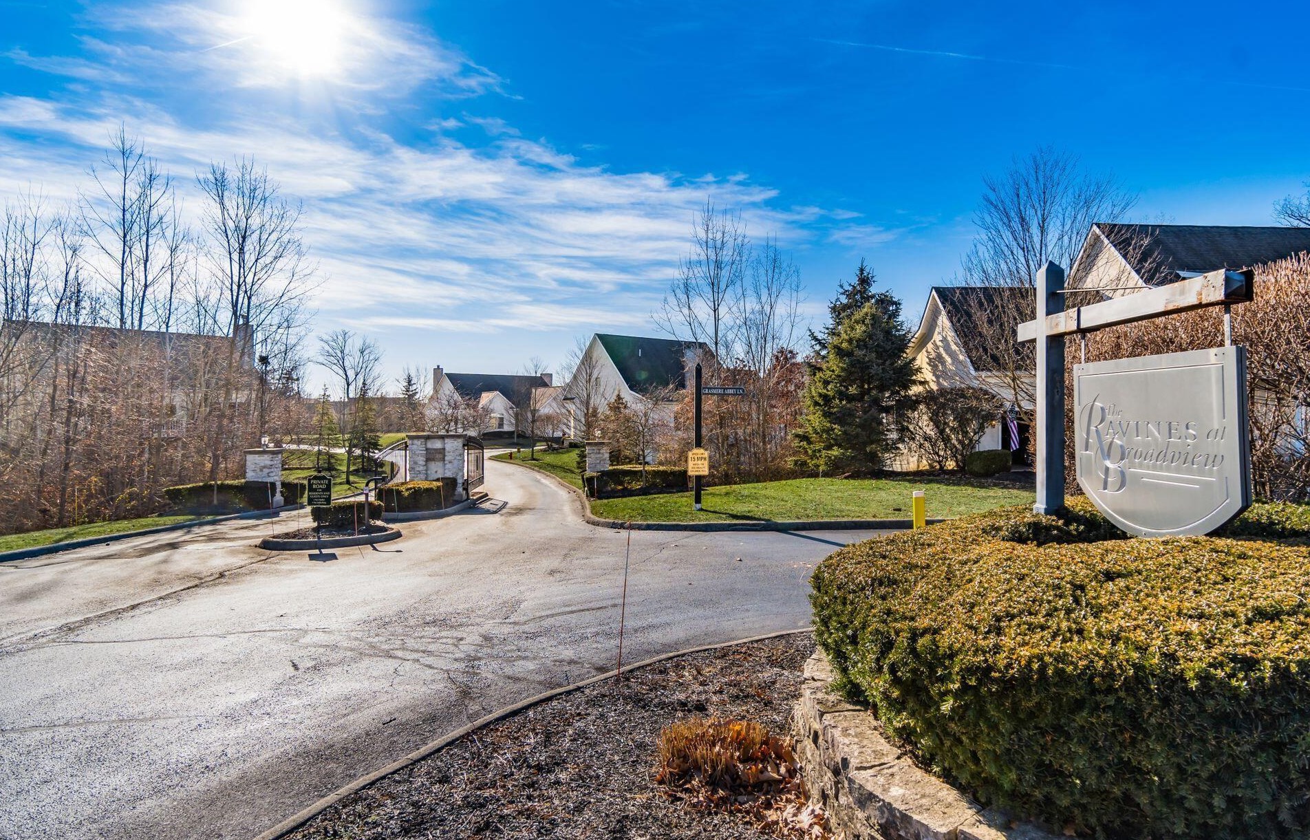 3977 Chelsea Bridge Ln, Columbus, OH 43230-6428
