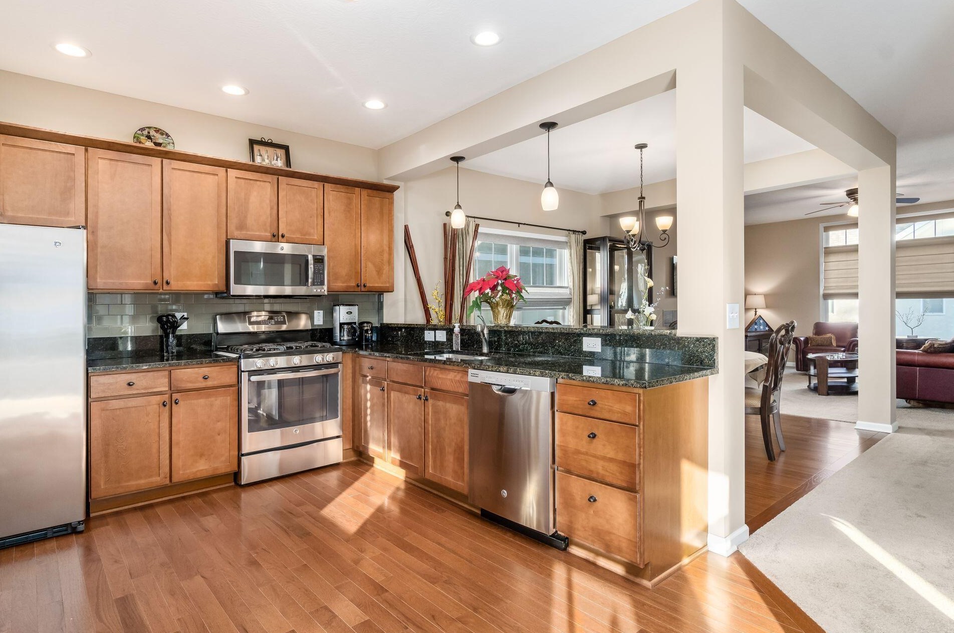 3977 Chelsea Brg Ln, Columbus OH 43230 exterior