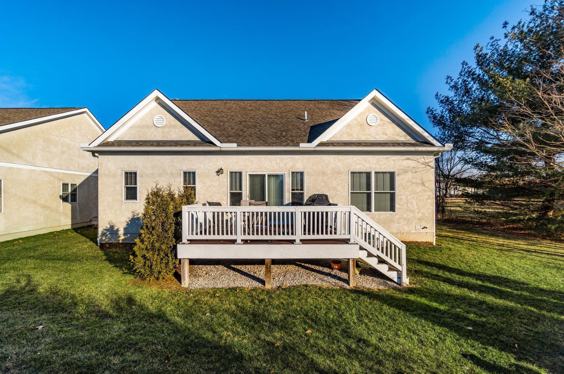 3977 Chelsea Brg Ln, Columbus OH 43230 exterior