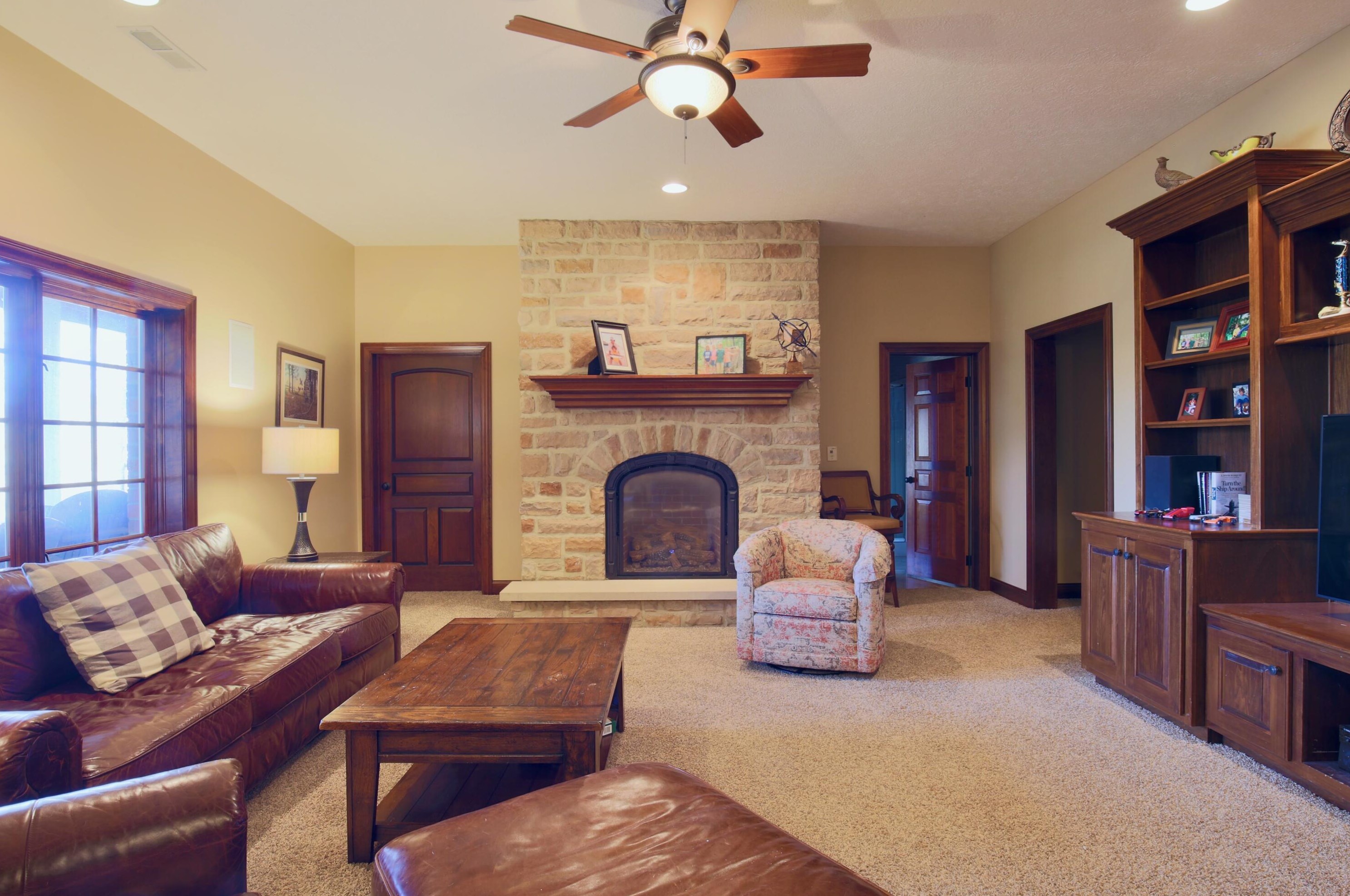 1503 Mdw Dr, Lancaster OH 43130-8280 exterior