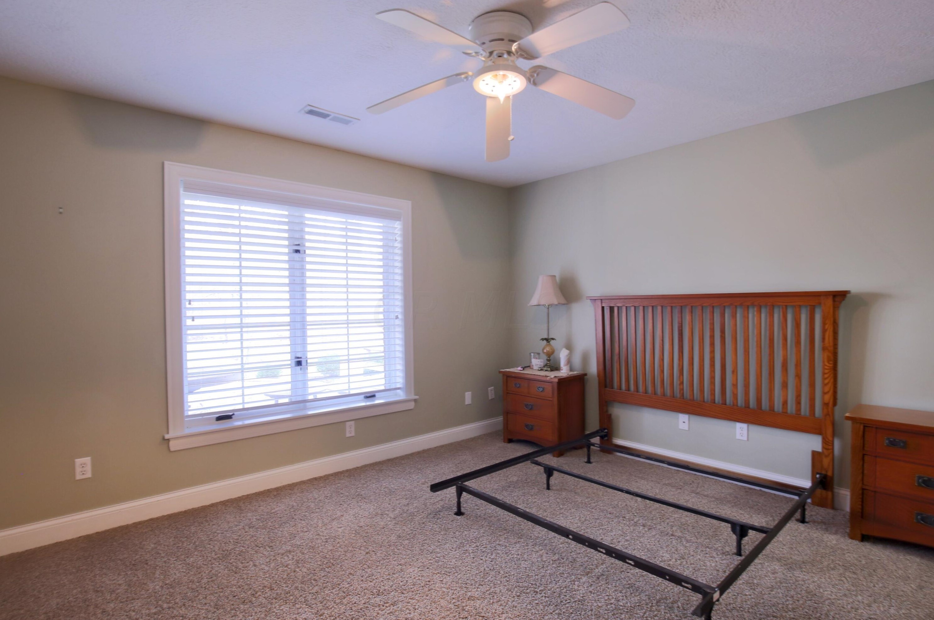 1503 Mdw Dr, Lancaster OH 43130-8280 exterior