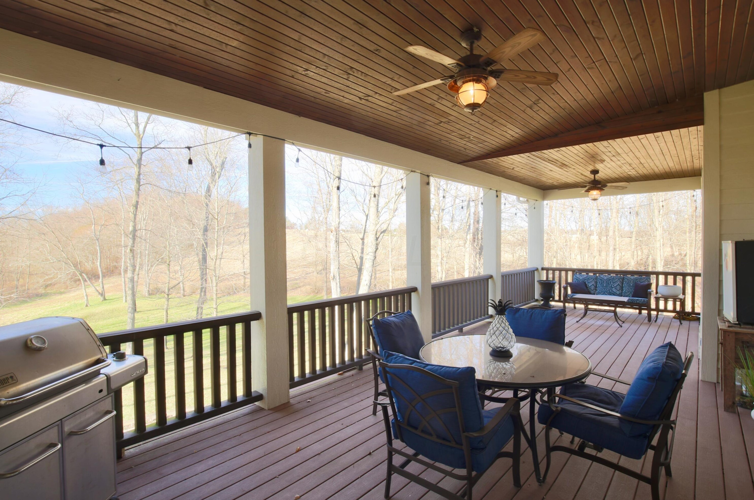 1503 Mdw Dr, Lancaster OH 43130-8280 exterior