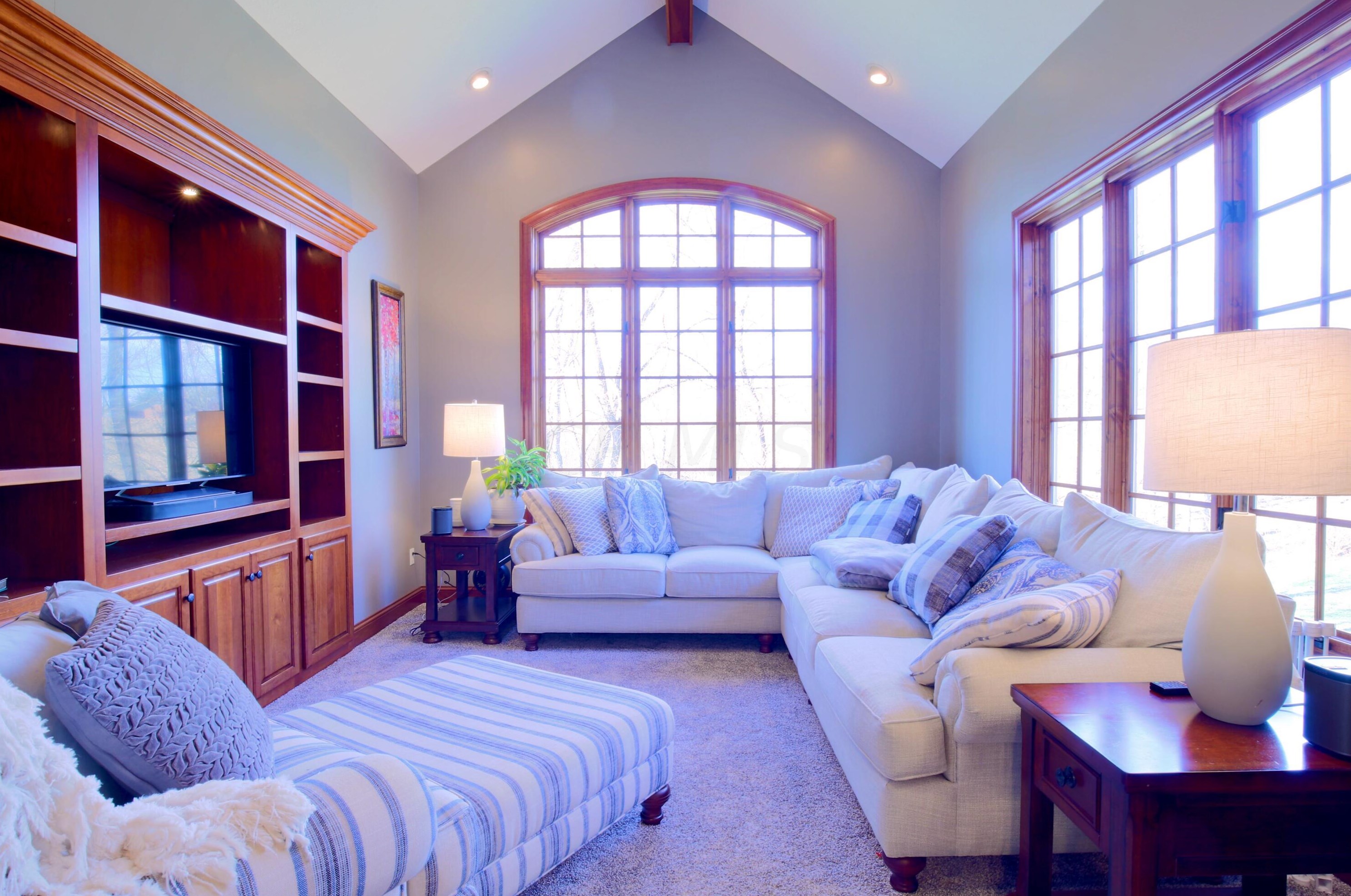 1503 Mdw Dr, Lancaster OH 43130-8280 exterior