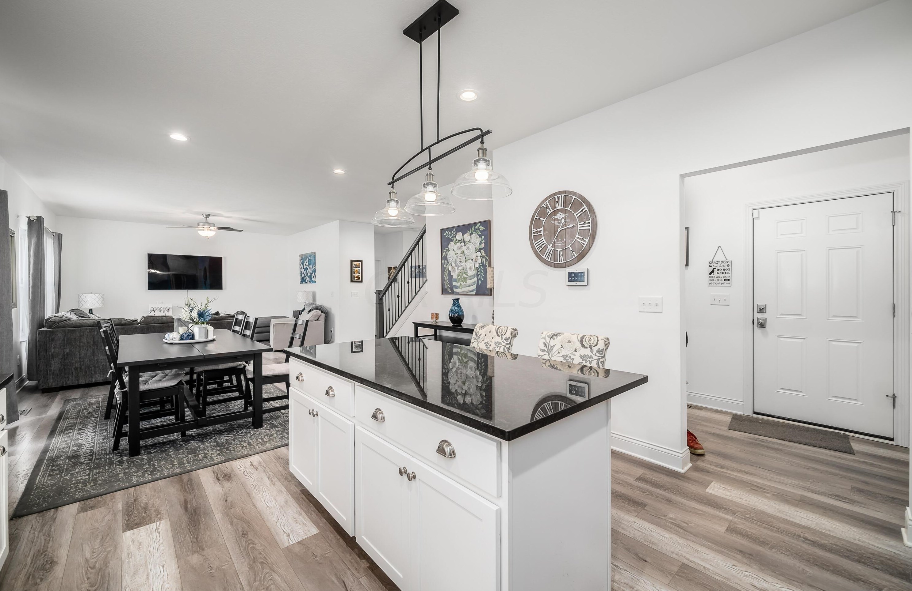 3766 Earl Ave, Columbus OH 43219-3620 exterior