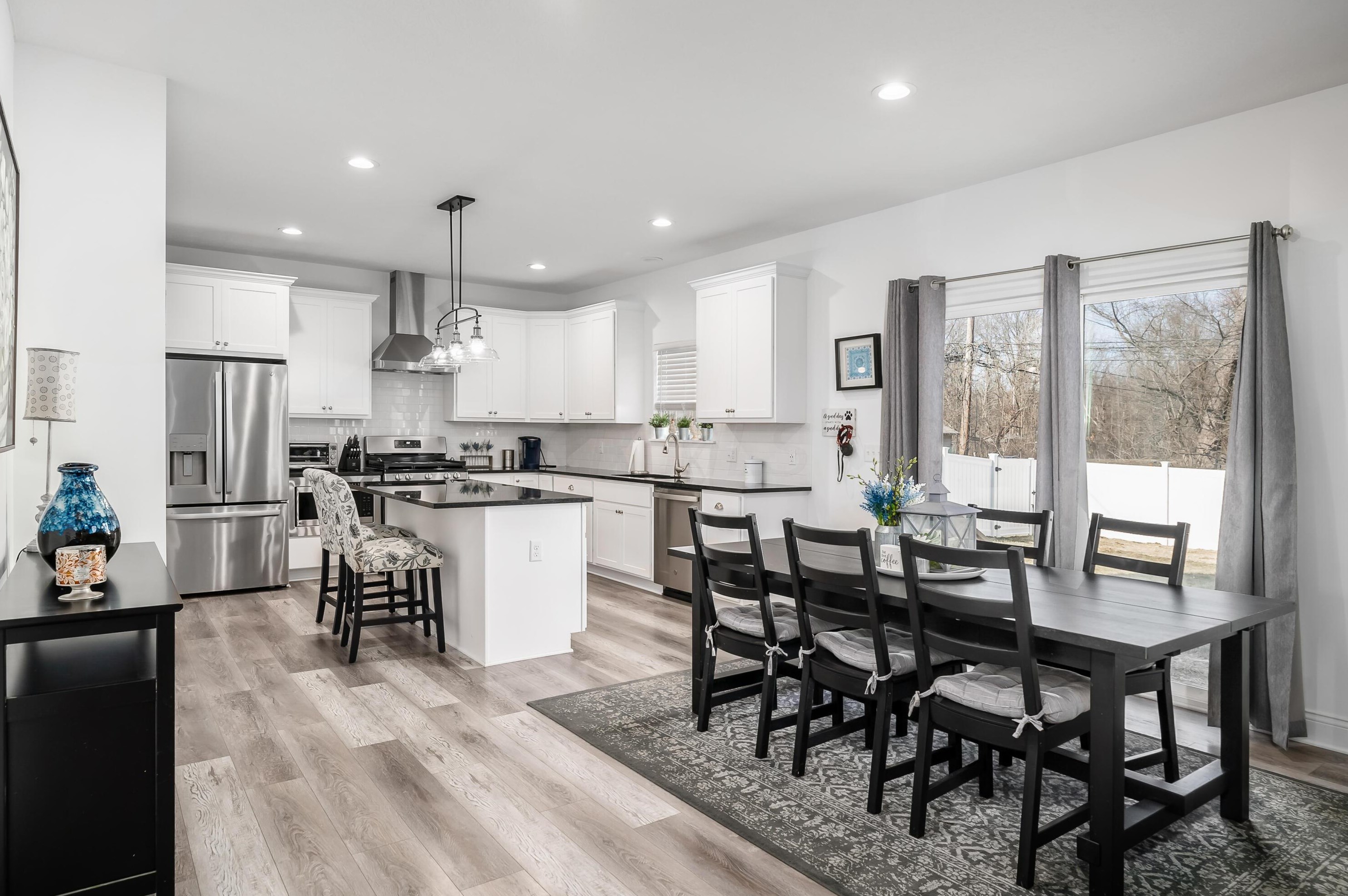 3766 Earl Ave, Columbus OH 43219-3620 exterior